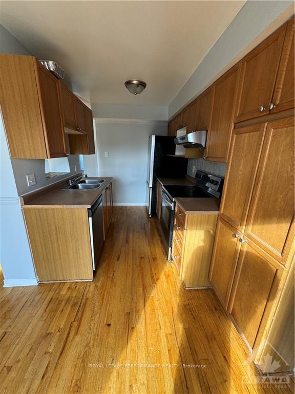 Photo 11 of 1098 Ballantyne Drive, Ottawa, Fallingbrook/Gardenway South — HOMEH