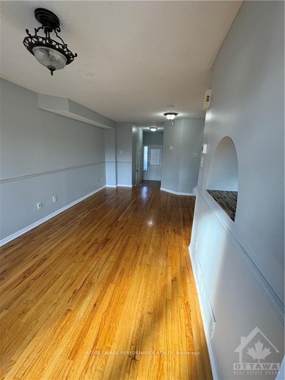 Photo 14 of 1098 Ballantyne Drive, Ottawa, Fallingbrook/Gardenway South — HOMEH