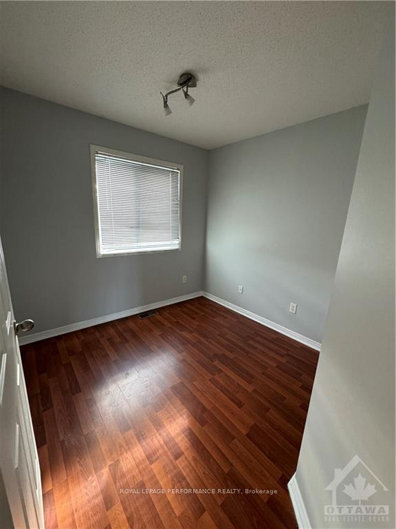 Photo 19 of 1098 Ballantyne Drive, Ottawa, Fallingbrook/Gardenway South — HOMEH
