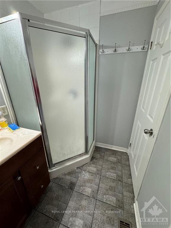 Photo 21 of 1098 Ballantyne Drive, Ottawa, Fallingbrook/Gardenway South — HOMEH