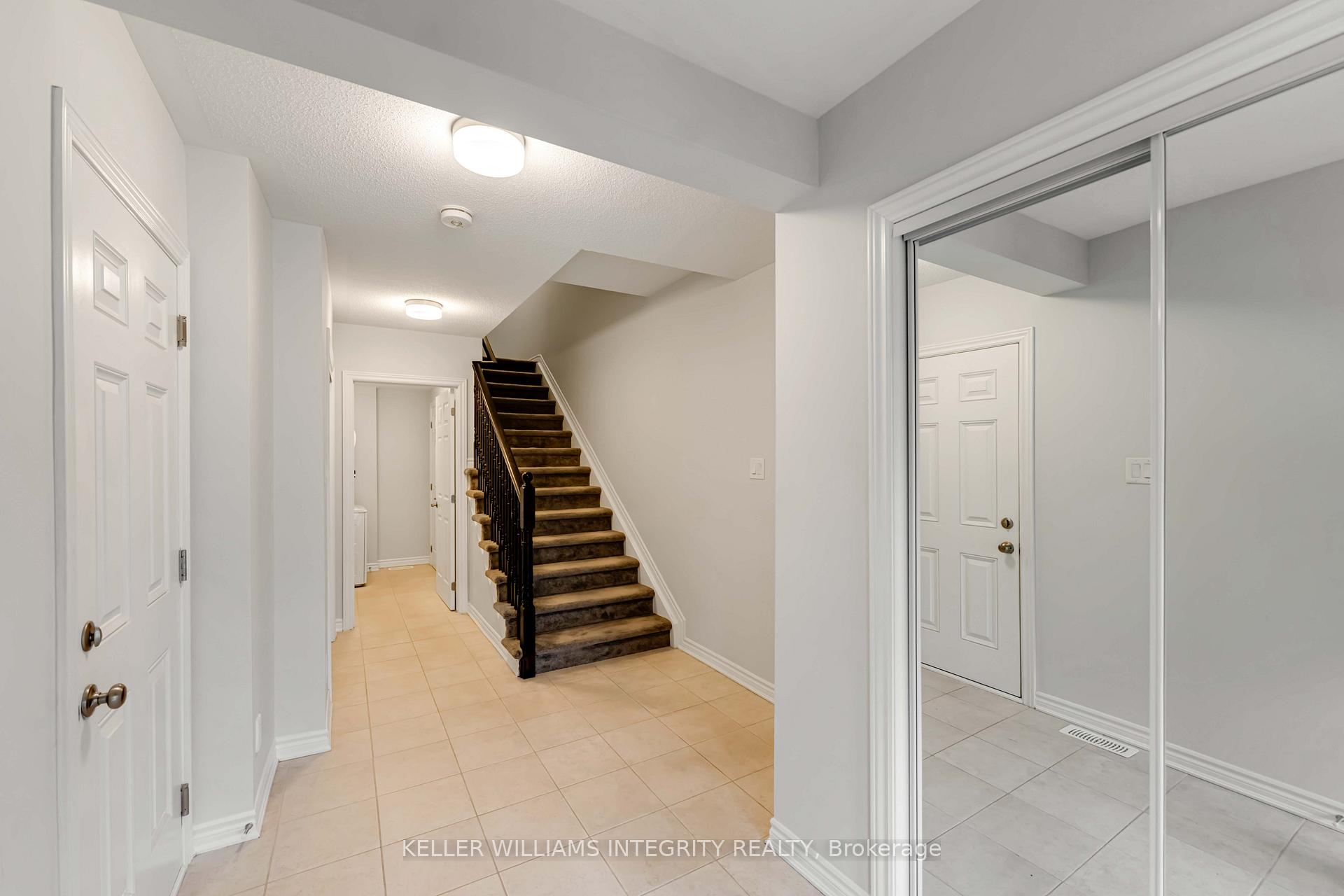 Photo 2 of 580 Catleaf Row, Ottawa, Avalon West — HOMEH