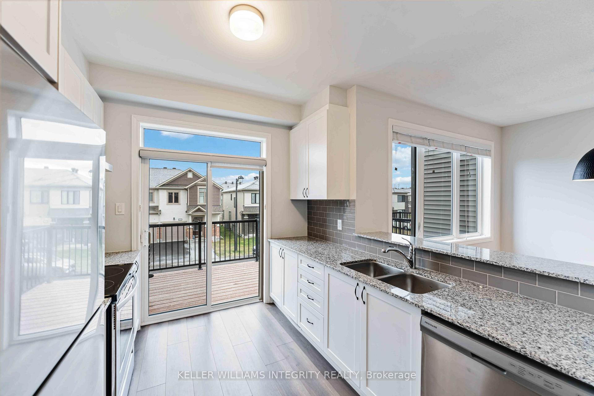 Photo 7 of 580 Catleaf Row, Ottawa, Avalon West — HOMEH