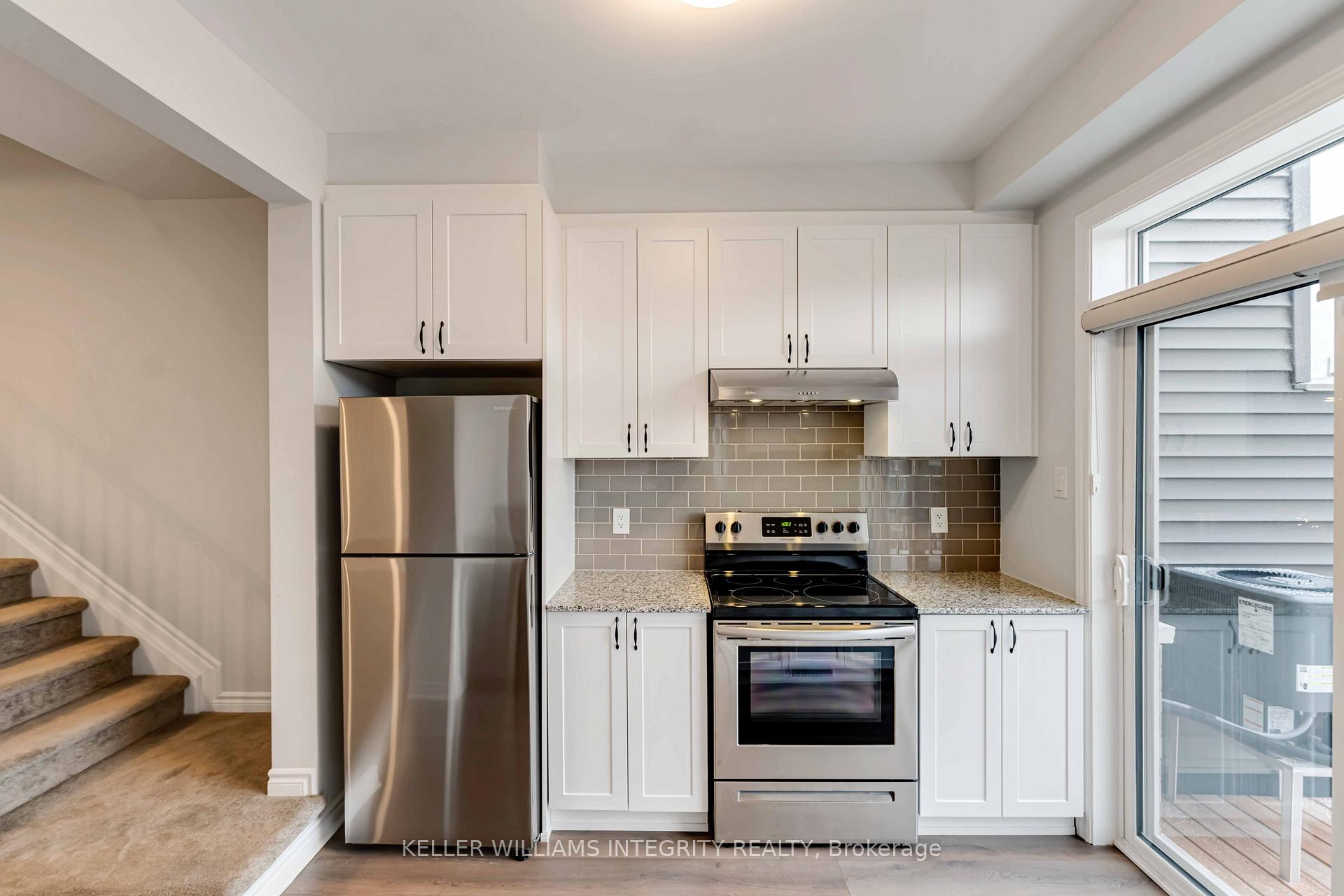 Photo 8 of 580 Catleaf Row, Ottawa, Avalon West — HOMEH