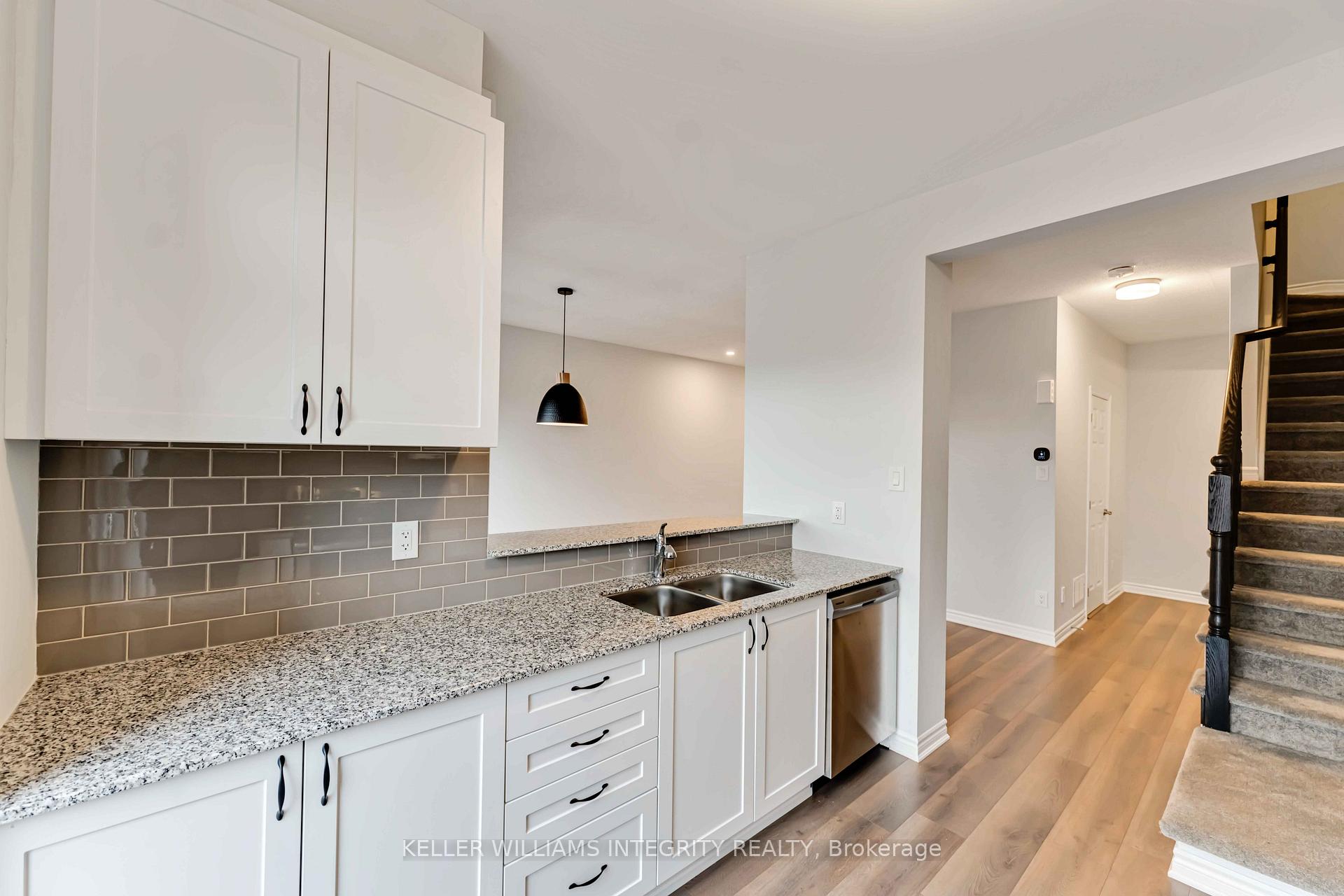 Photo 9 of 580 Catleaf Row, Ottawa, Avalon West — HOMEH