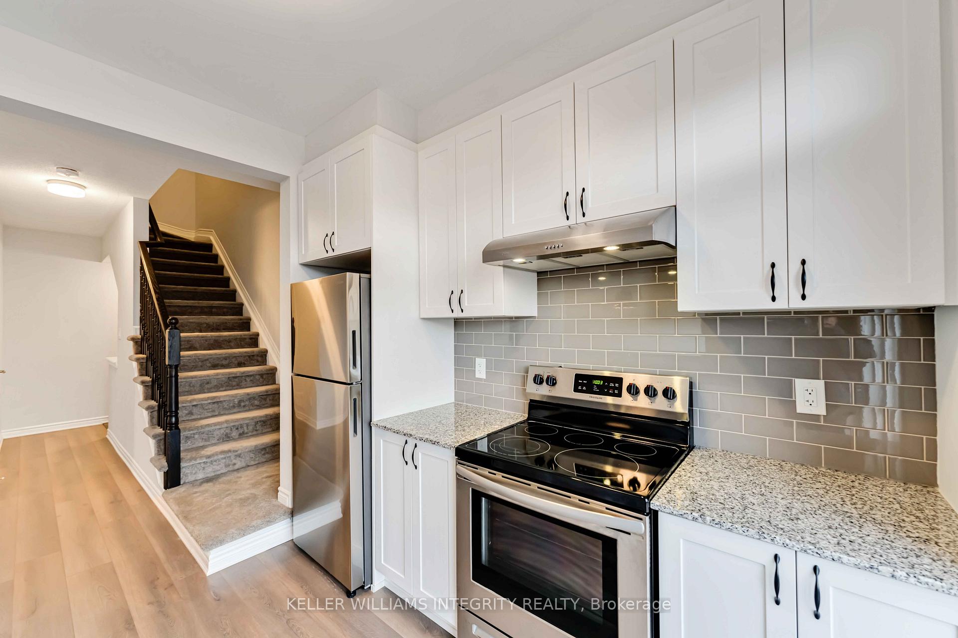 Photo 10 of 580 Catleaf Row, Ottawa, Avalon West — HOMEH