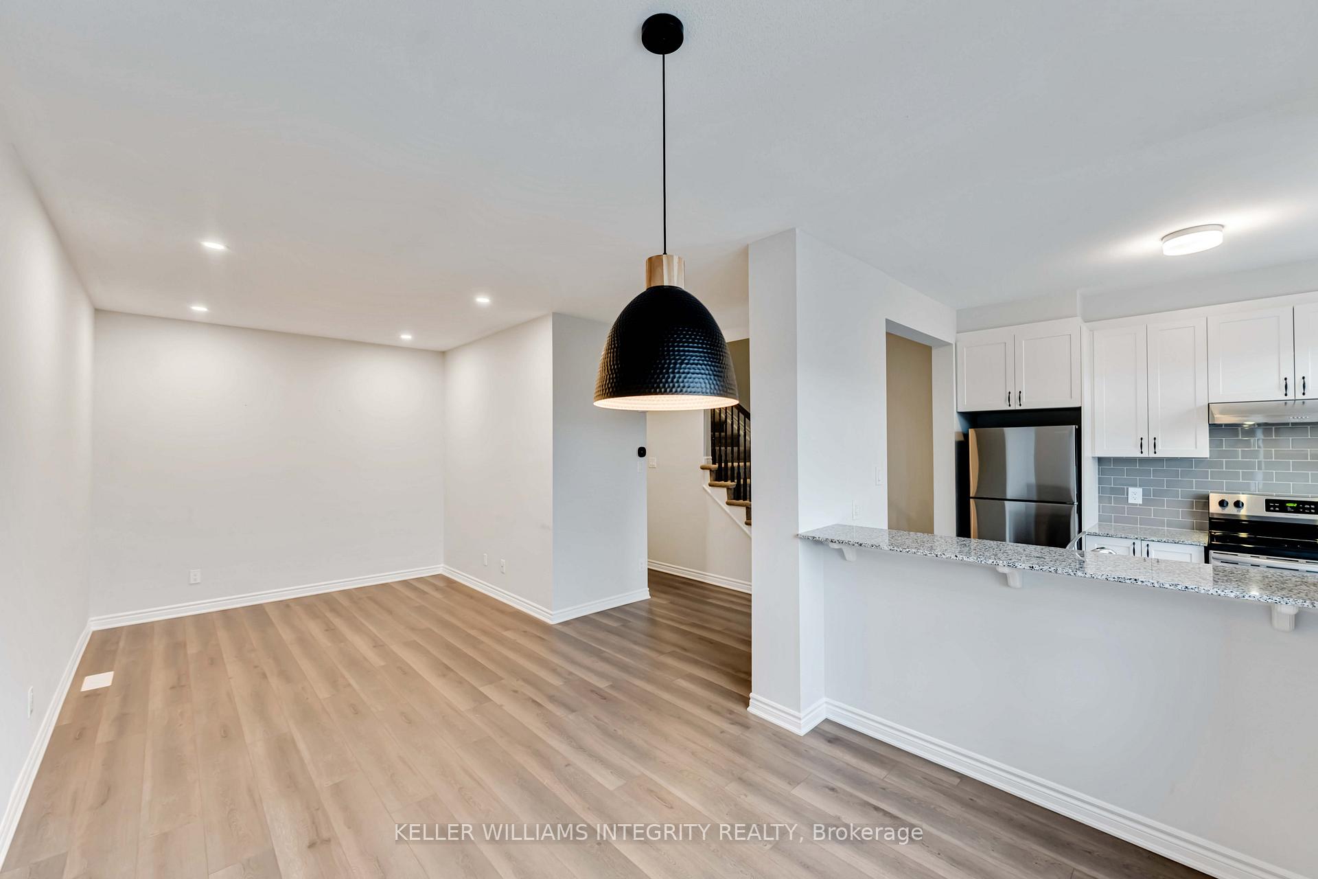 Photo 12 of 580 Catleaf Row, Ottawa, Avalon West — HOMEH