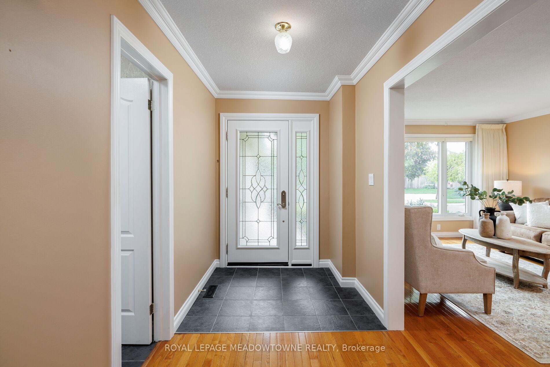 Photo 15 of 521 Vanier Drive, Milton, Bronte Meadows — HOMEH