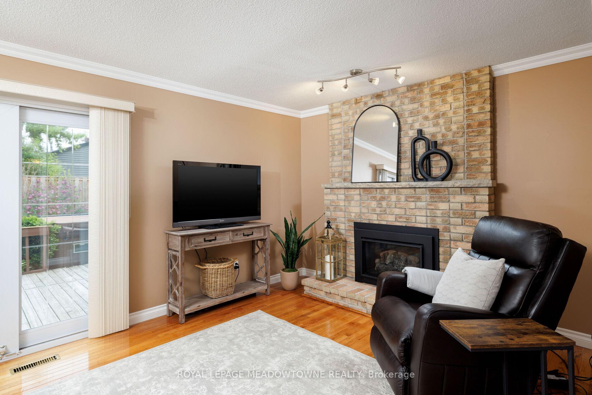 Photo 25 of 521 Vanier Drive, Milton, Bronte Meadows — HOMEH