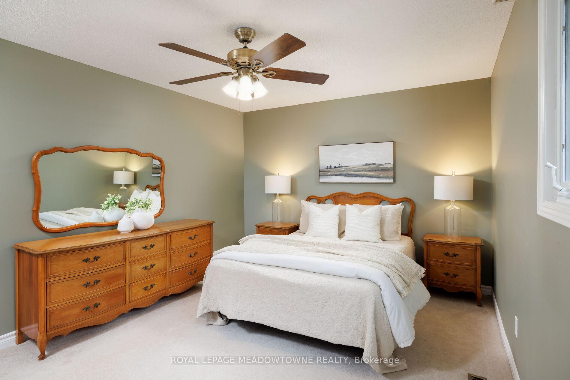 Photo 16 of 521 Vanier Drive, Milton, Bronte Meadows — HOMEH