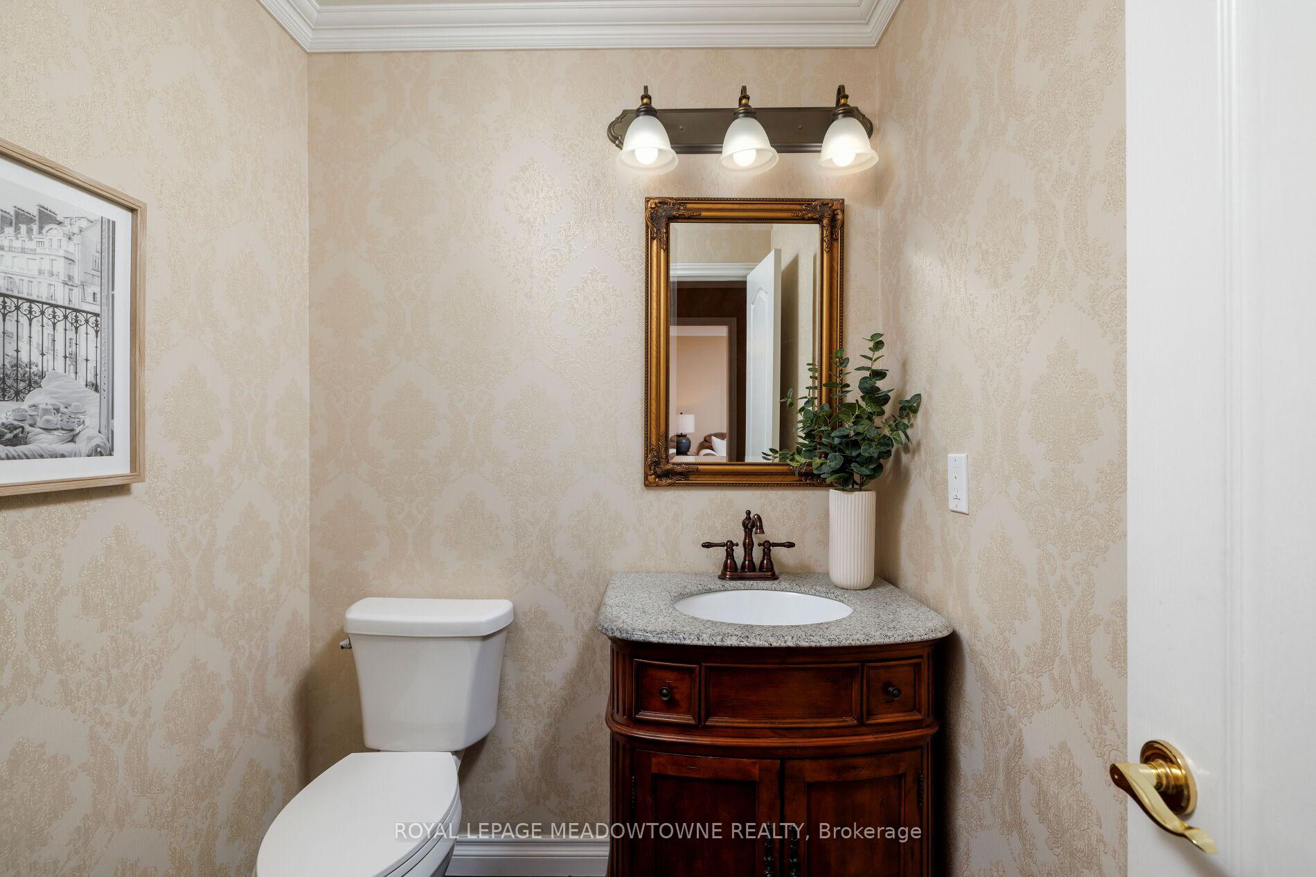 Photo 12 of 521 Vanier Drive, Milton, Bronte Meadows — HOMEH
