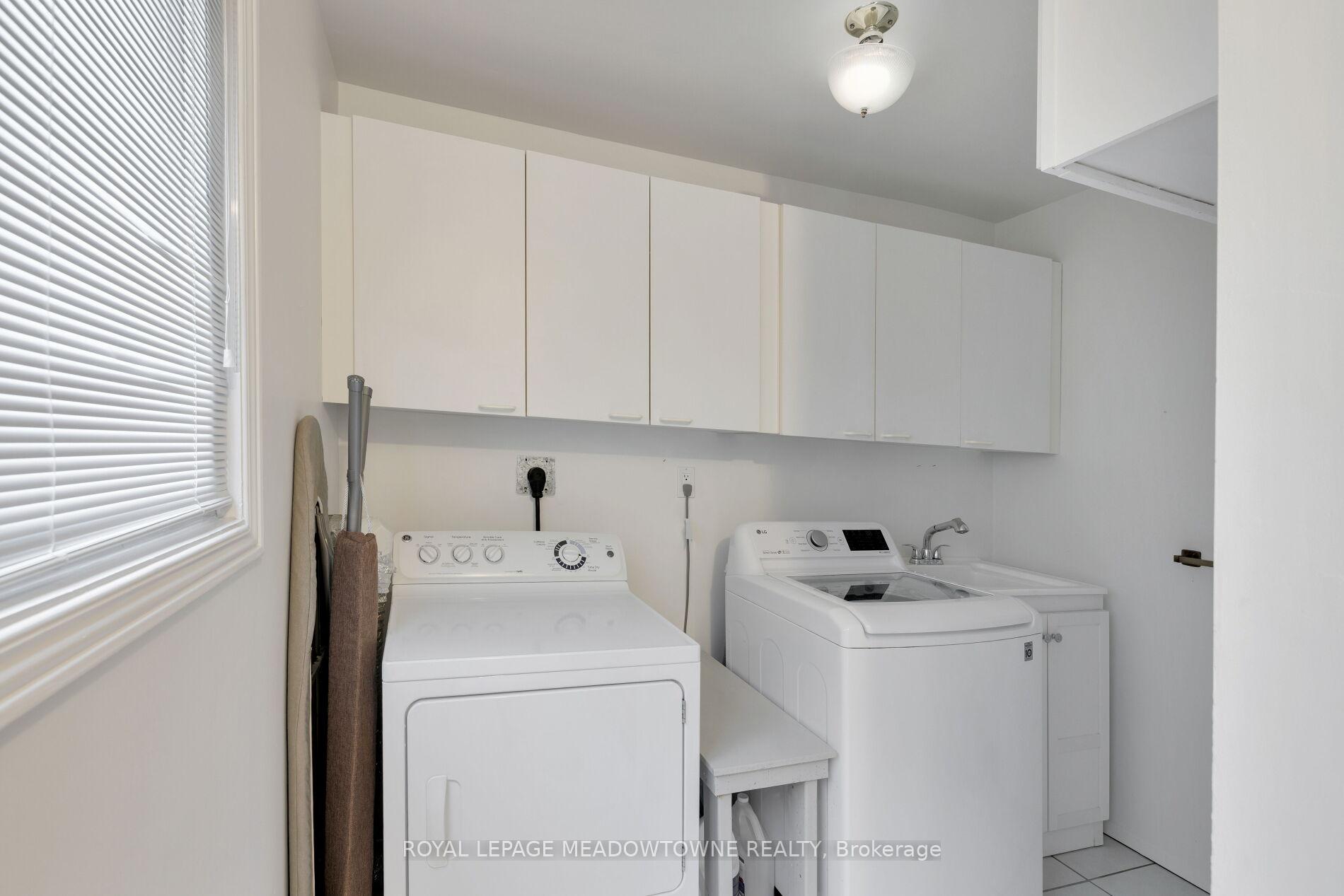 Photo 9 of 521 Vanier Drive, Milton, Bronte Meadows — HOMEH