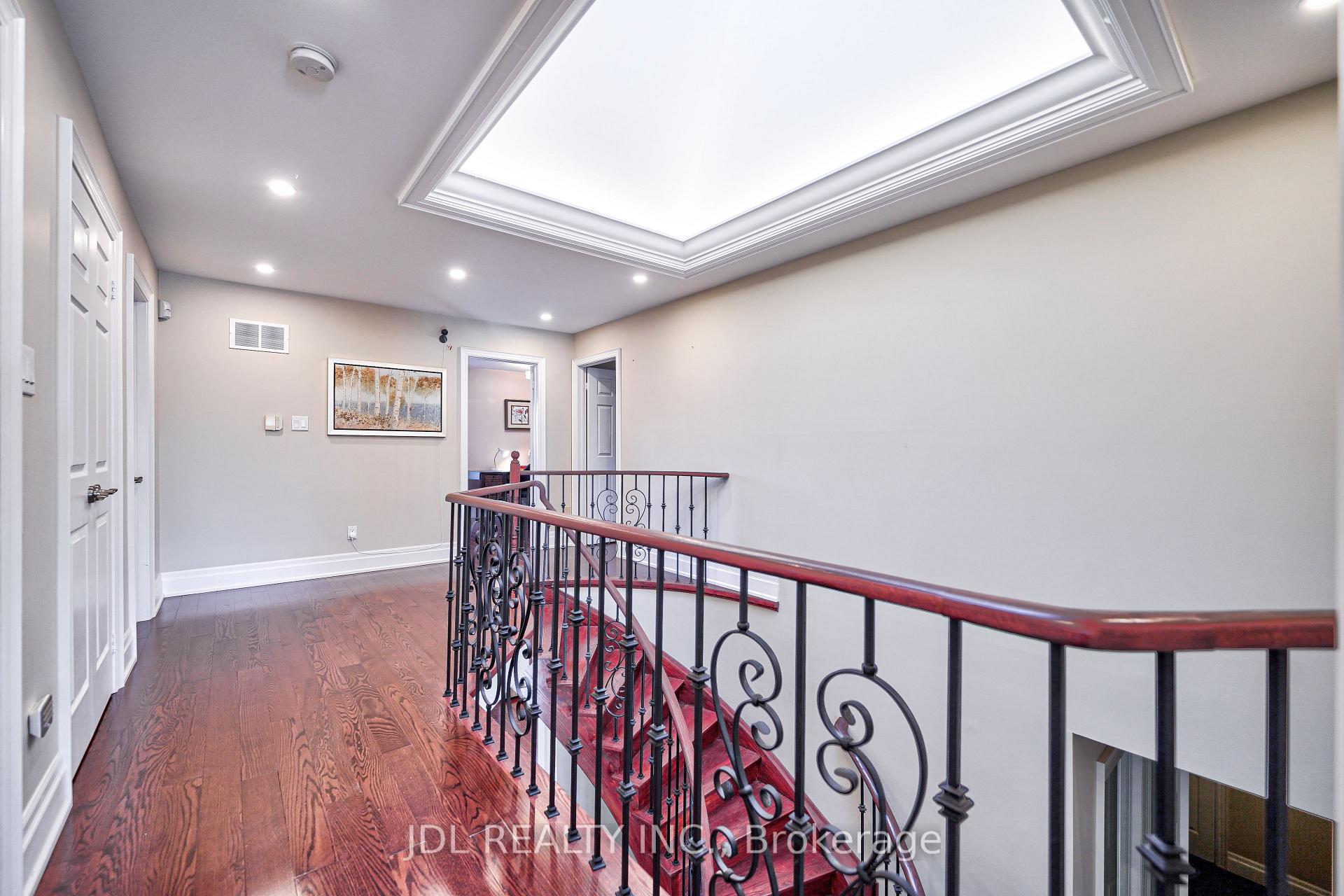Photo 11 of Unit 2B, 3 Moses Crescent, Markham, Cachet — HOMEH
