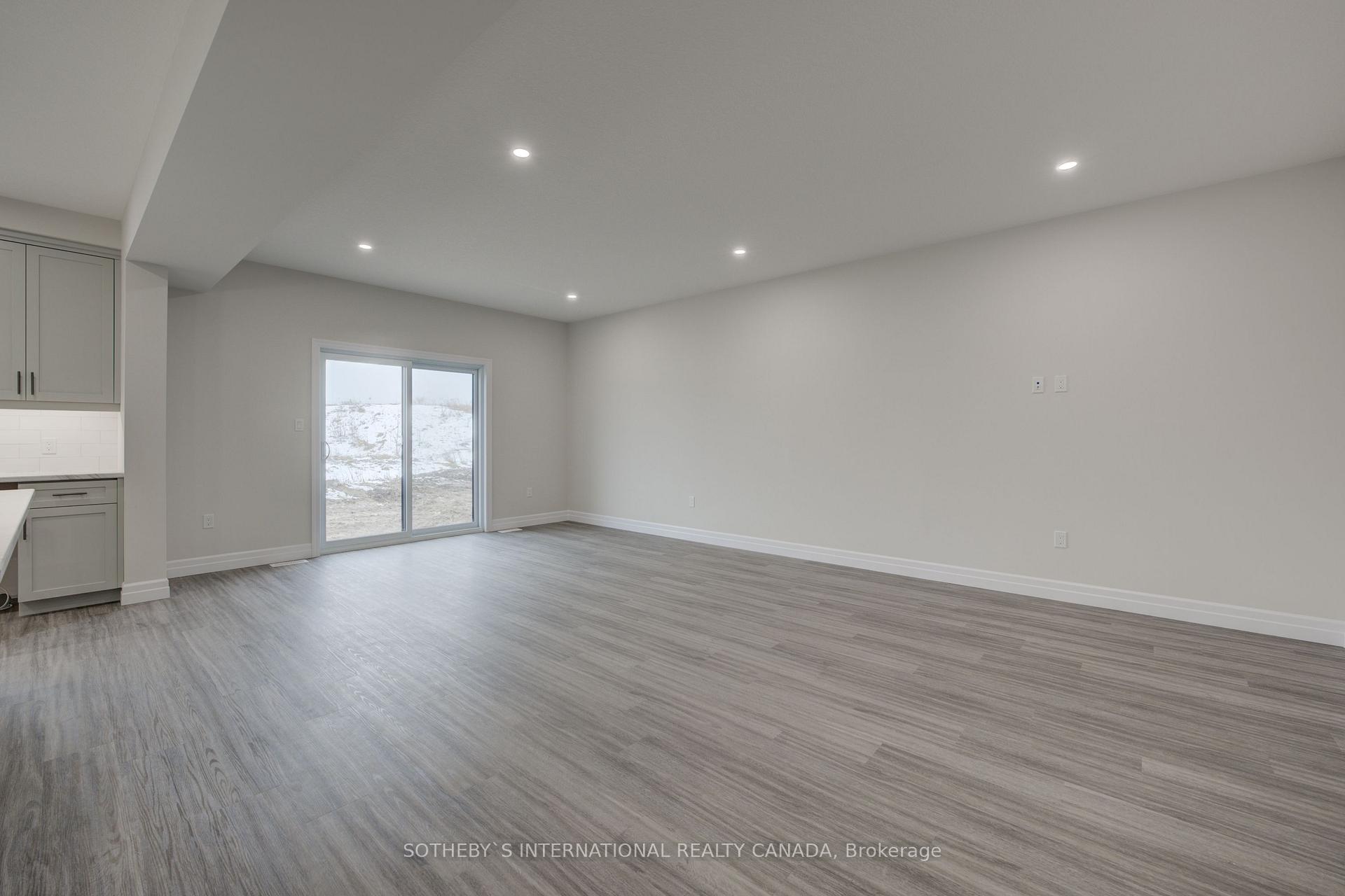 Photo 9 of 666 Wray Avenue S, North Perth, Elma — HOMEH