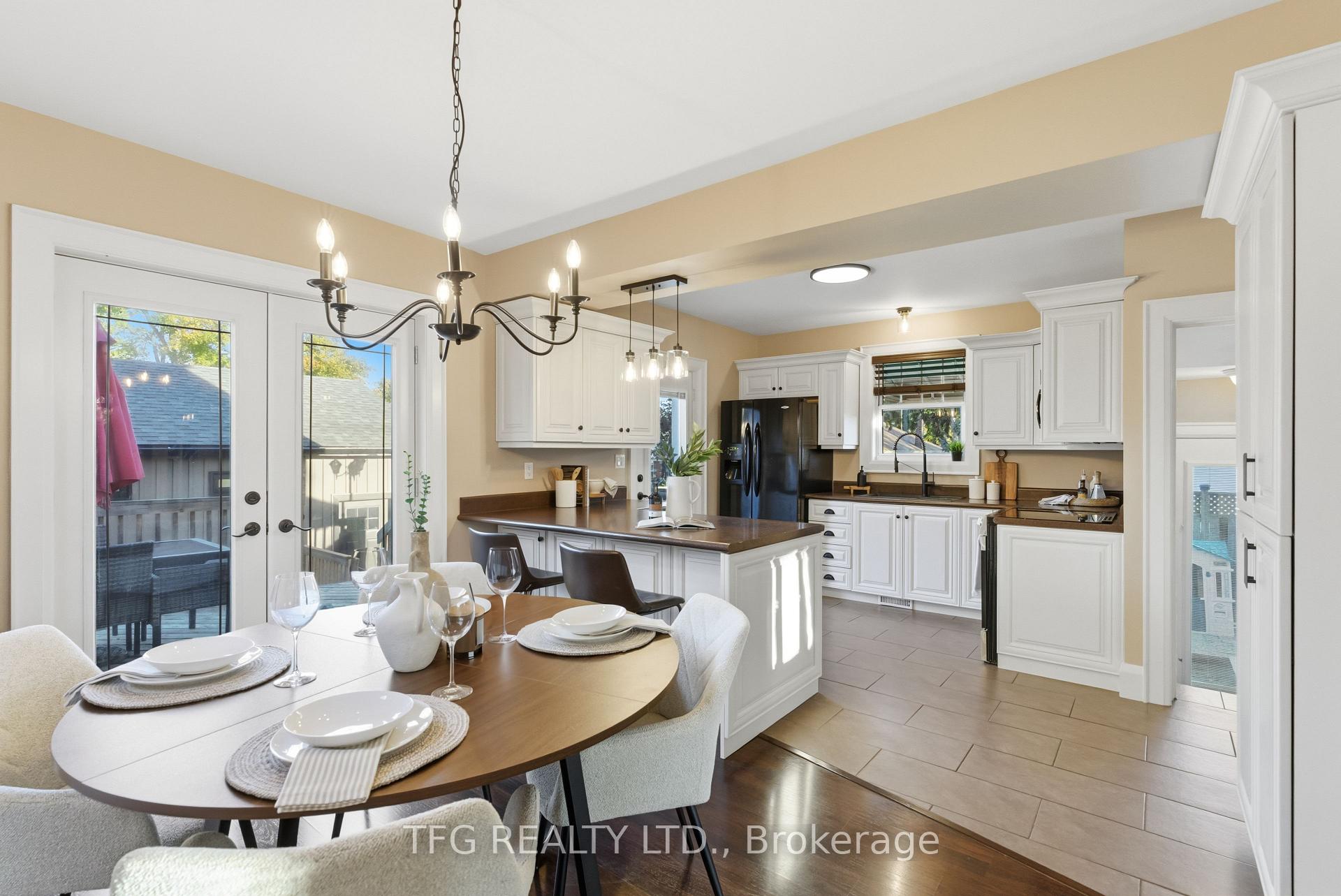 Photo 12 of 131 Roxborough Avenue, Oshawa, O'Neill — HOMEH