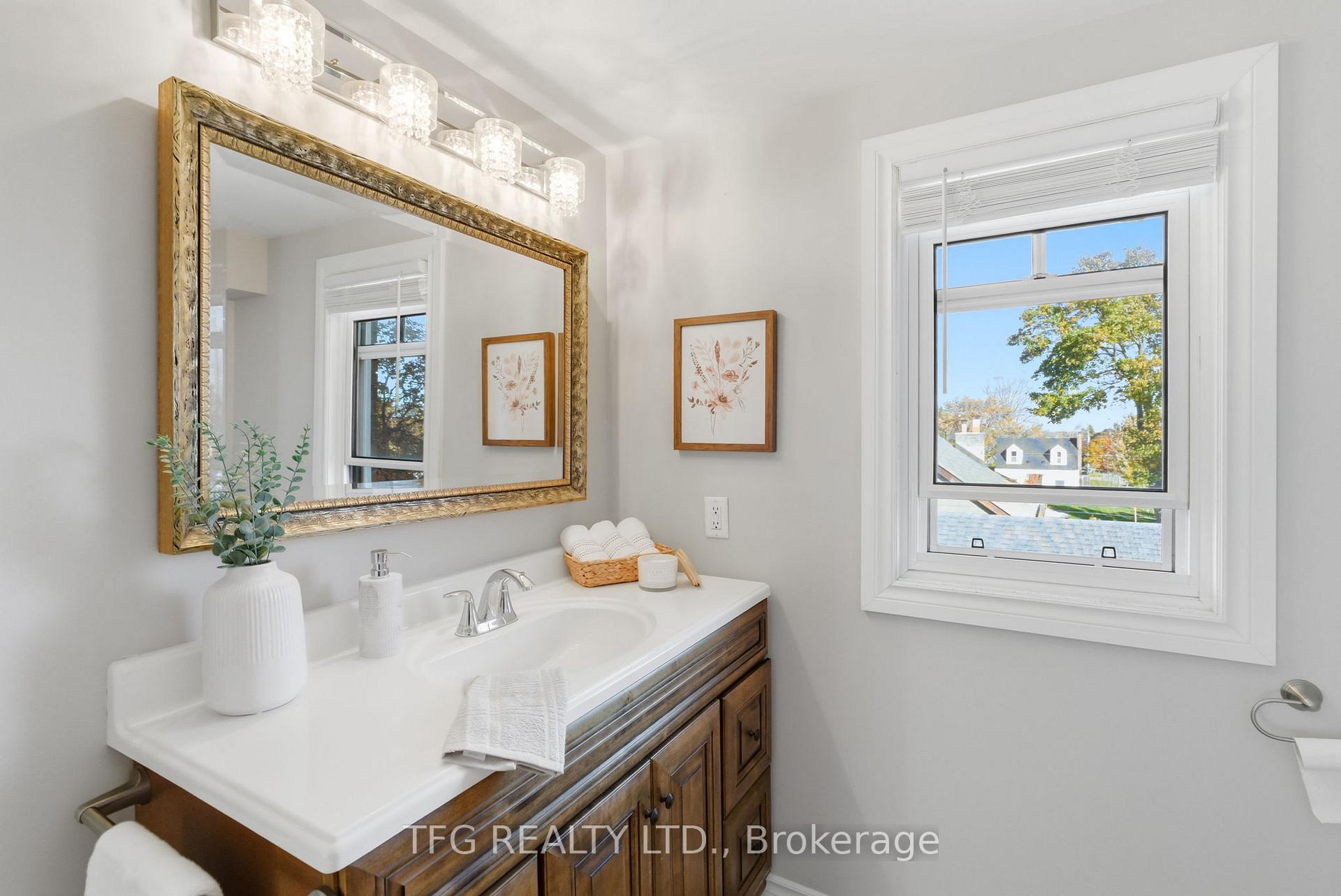 Photo 27 of 131 Roxborough Avenue, Oshawa, O'Neill — HOMEH