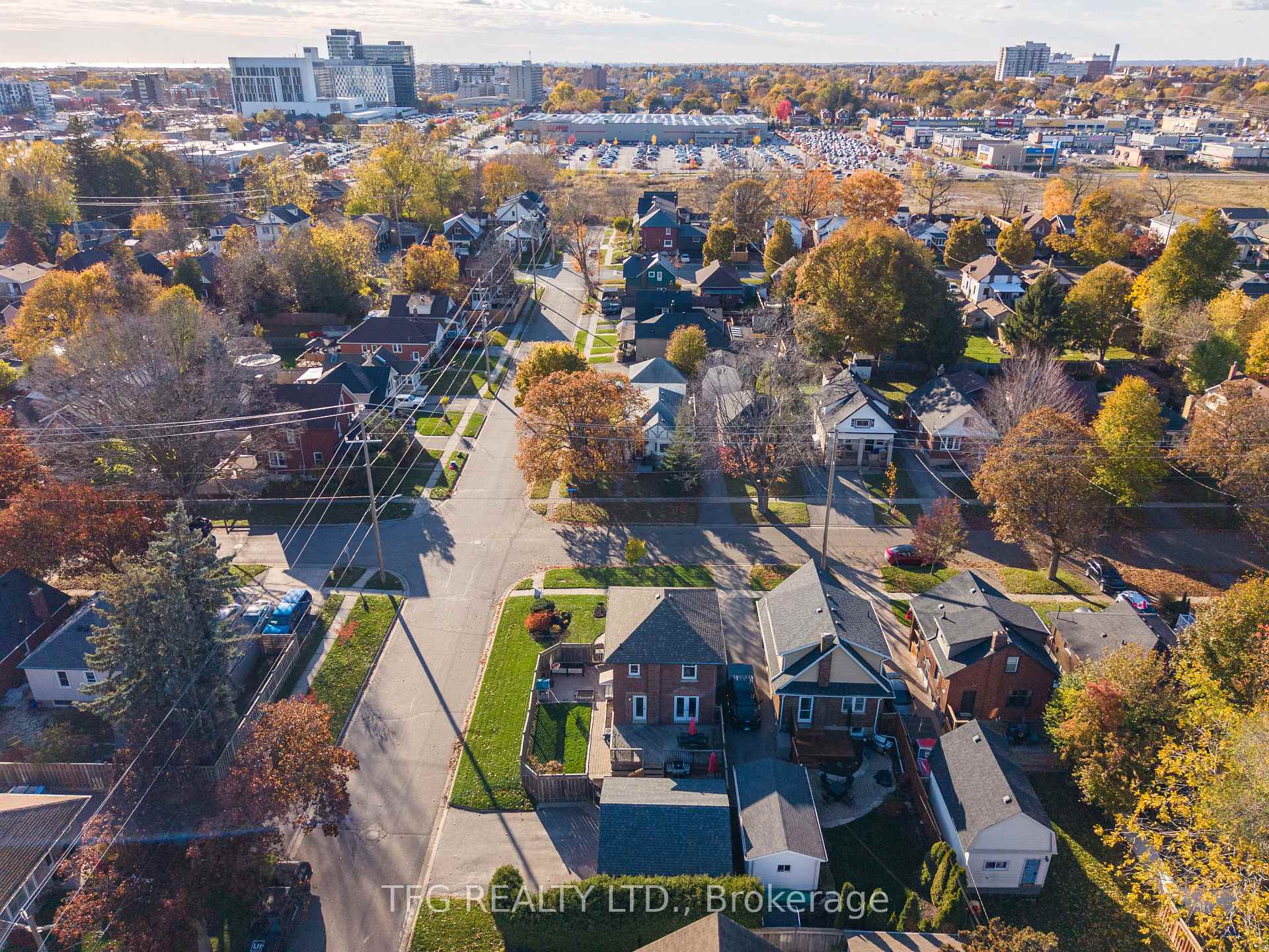Photo 45 of 131 Roxborough Avenue, Oshawa, O'Neill — HOMEH