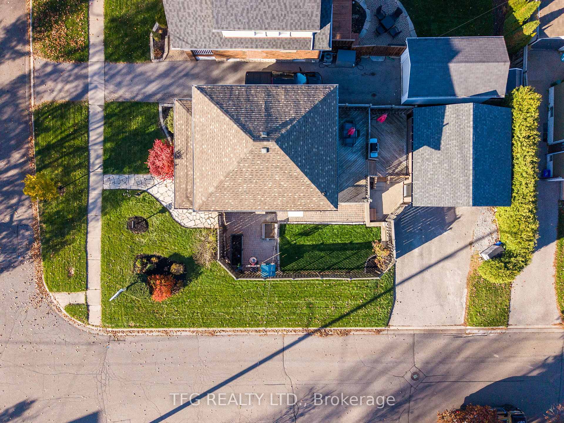 Photo 46 of 131 Roxborough Avenue, Oshawa, O'Neill — HOMEH