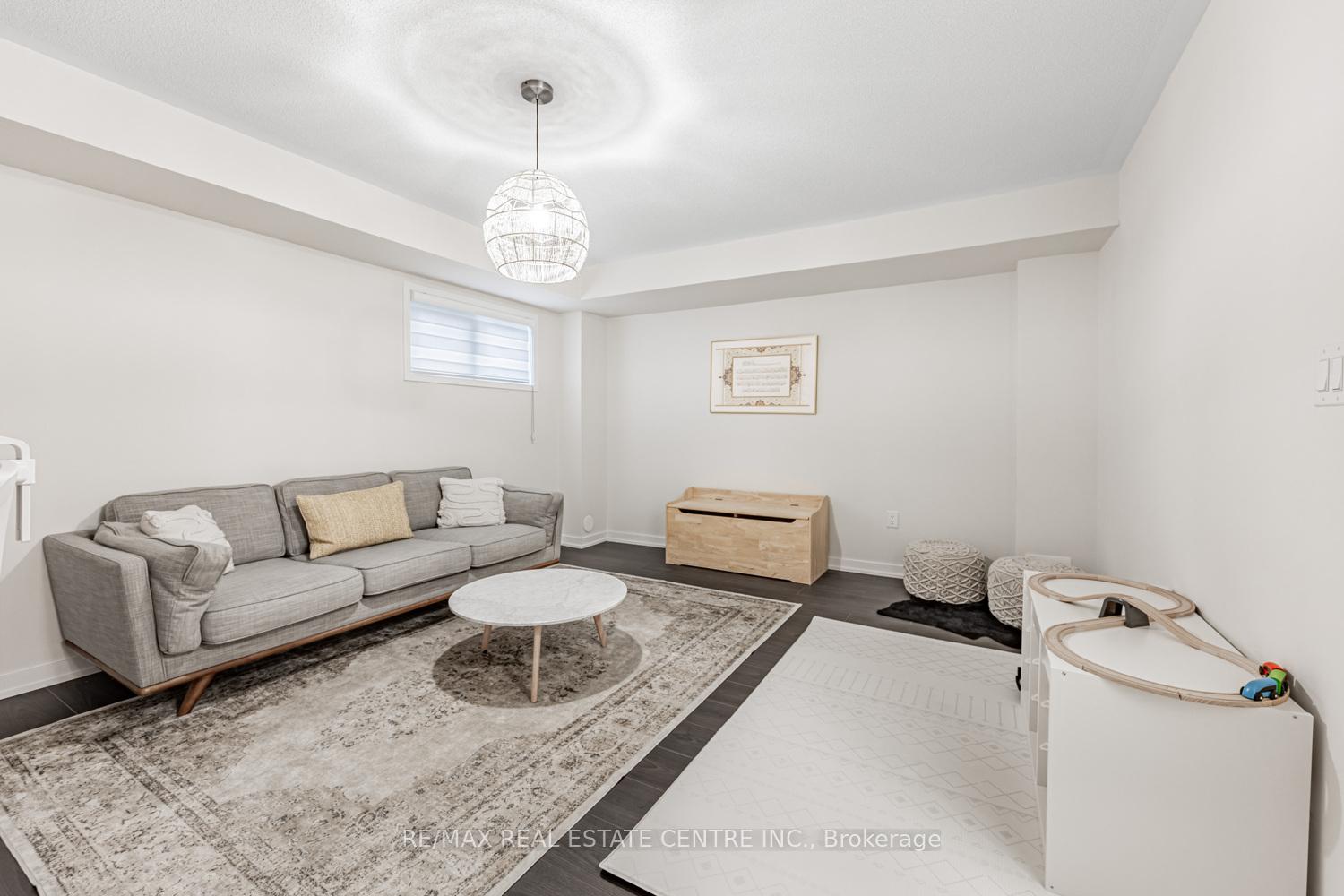 Photo 8 of 1310 Bradenton Path, Oshawa, Eastdale — HOMEH