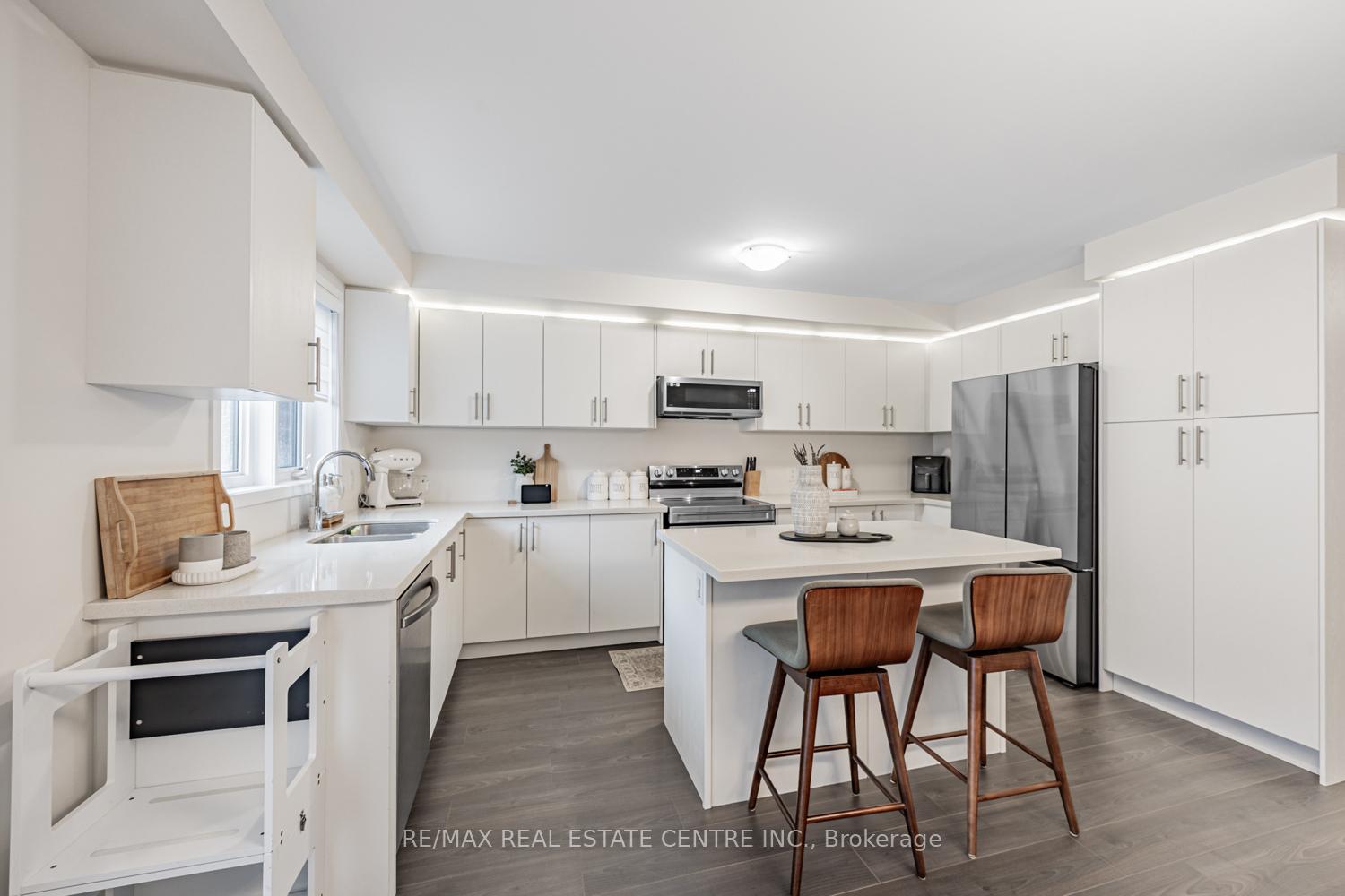 Photo 11 of 1310 Bradenton Path, Oshawa, Eastdale — HOMEH