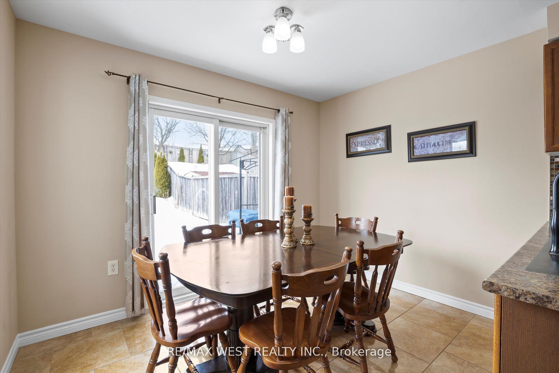 Photo 22 of 44 Gunning Crescent, New Tecumseth, Tottenham — HOMEH
