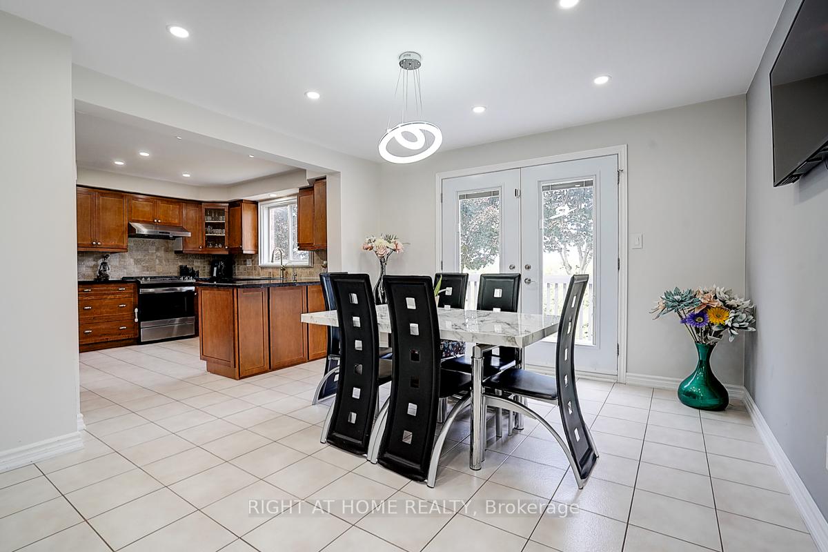 Photo 15 of 191 Kensit Avenue, Newmarket, Armitage — HOMEH