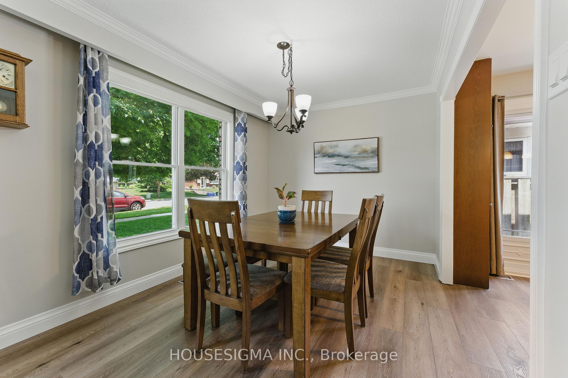 Photo 42 of 770 Applewood Crescent, Milton, Dorset Park — HOMEH