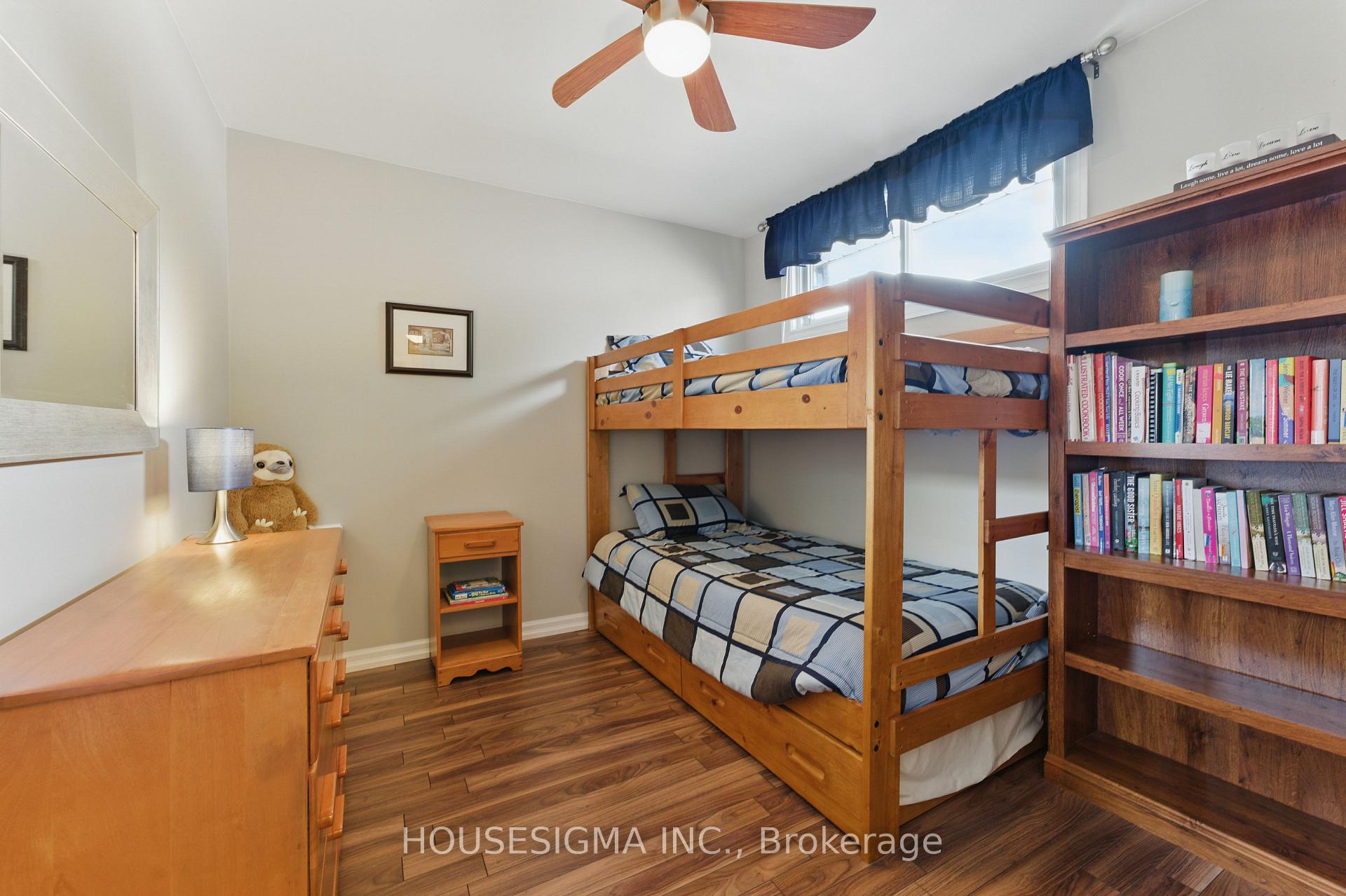 Photo 12 of 770 Applewood Crescent, Milton, Dorset Park — HOMEH