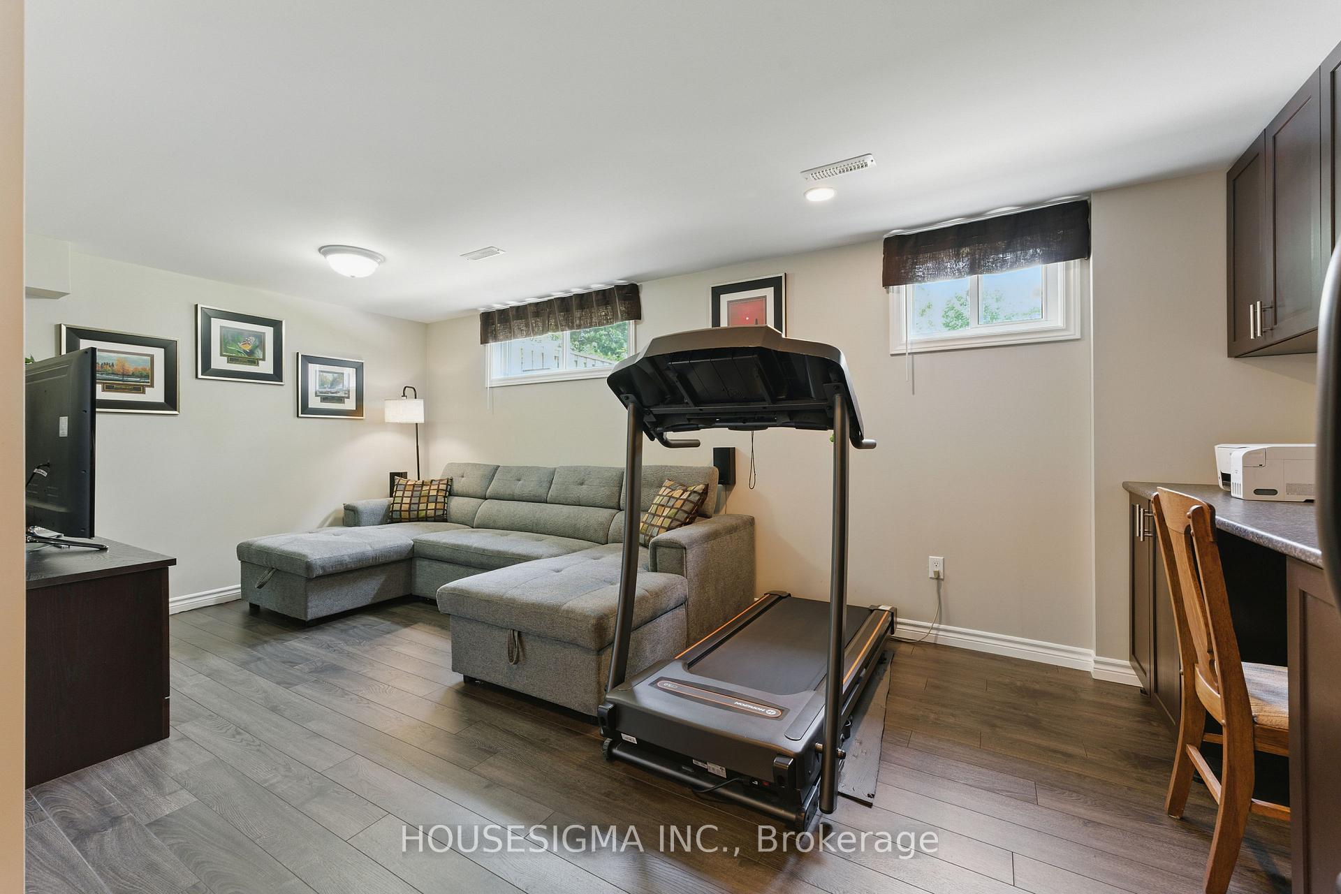Photo 14 of 770 Applewood Crescent, Milton, Dorset Park — HOMEH