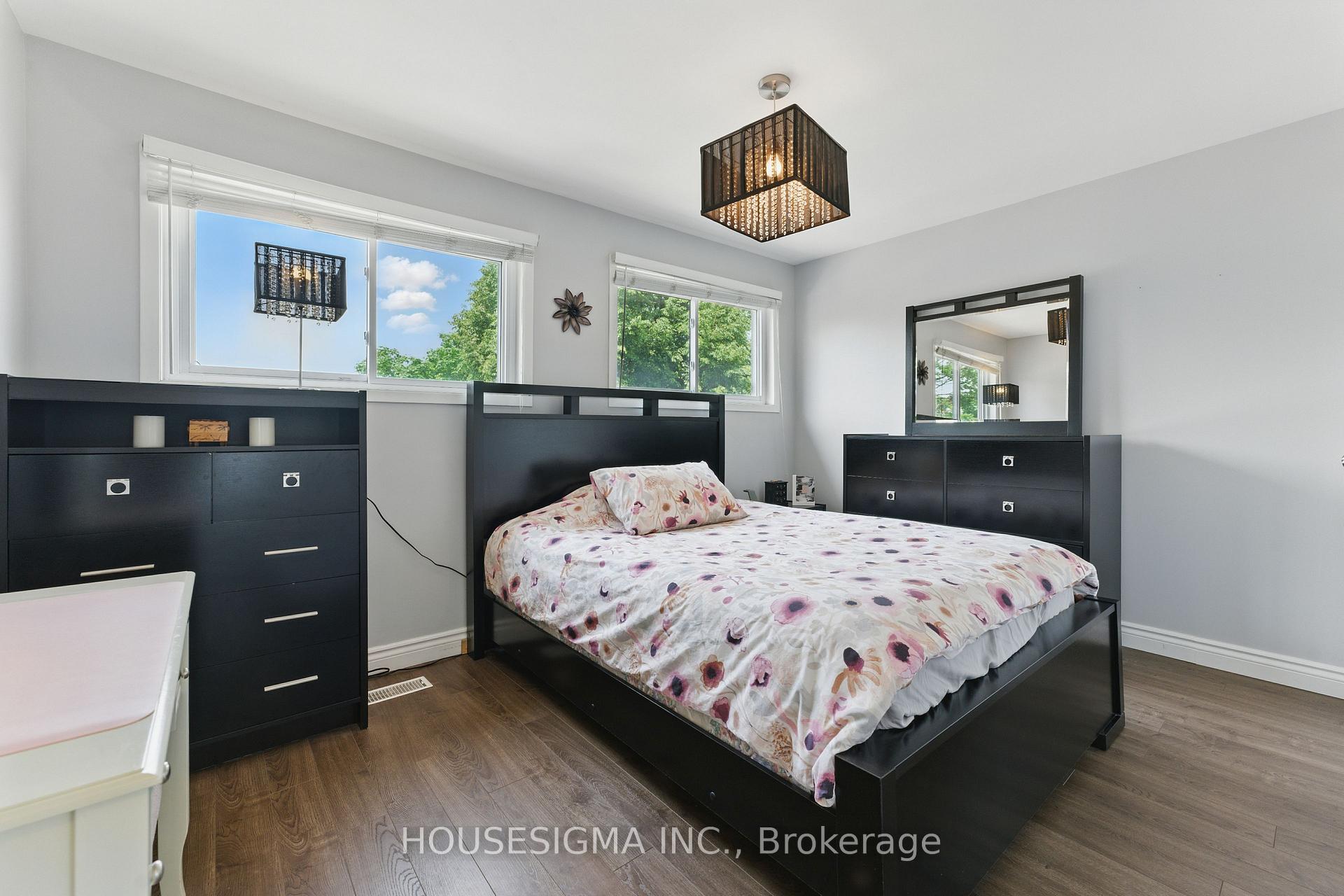 Photo 28 of 770 Applewood Crescent, Milton, Dorset Park — HOMEH
