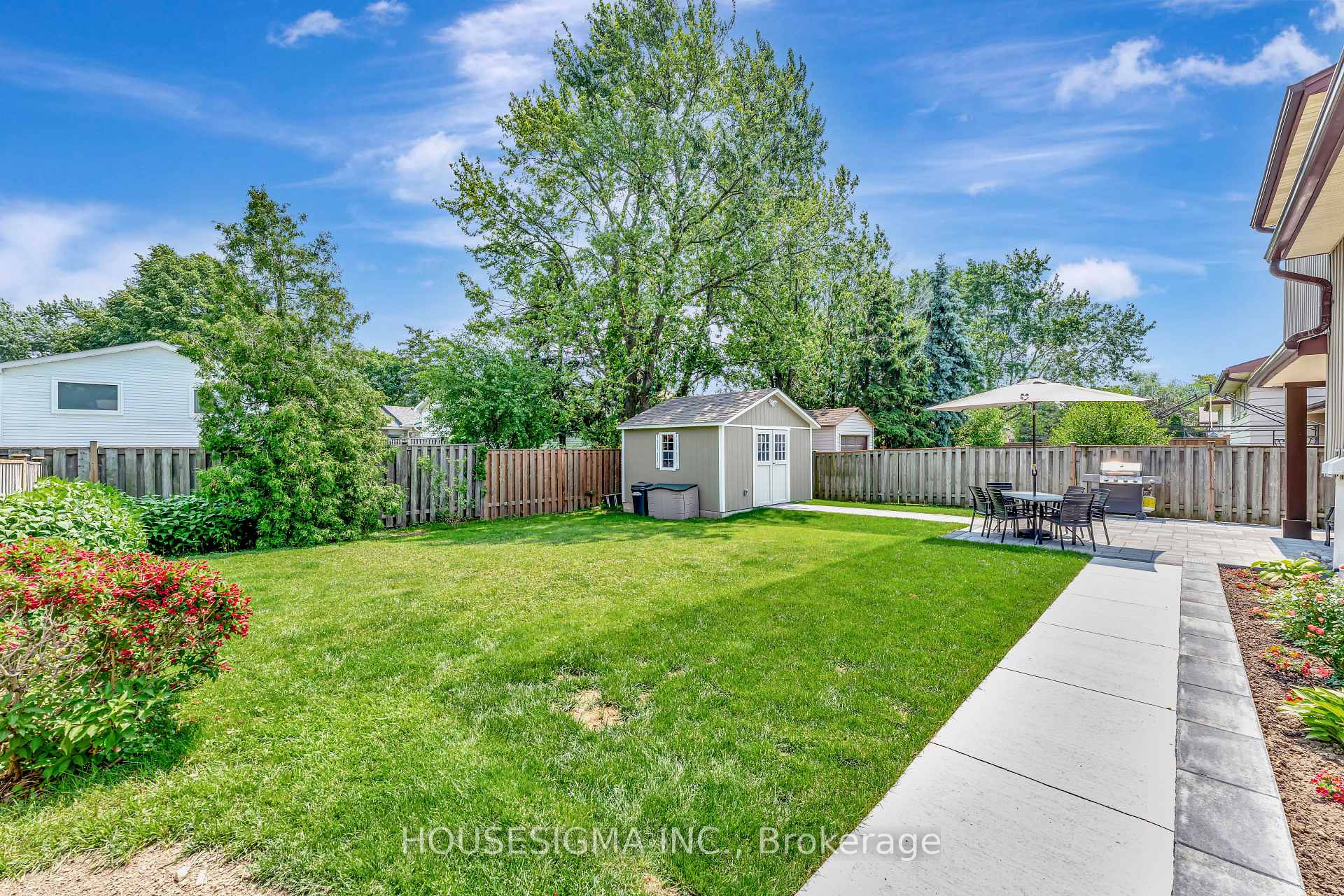 Photo 36 of 770 Applewood Crescent, Milton, Dorset Park — HOMEH