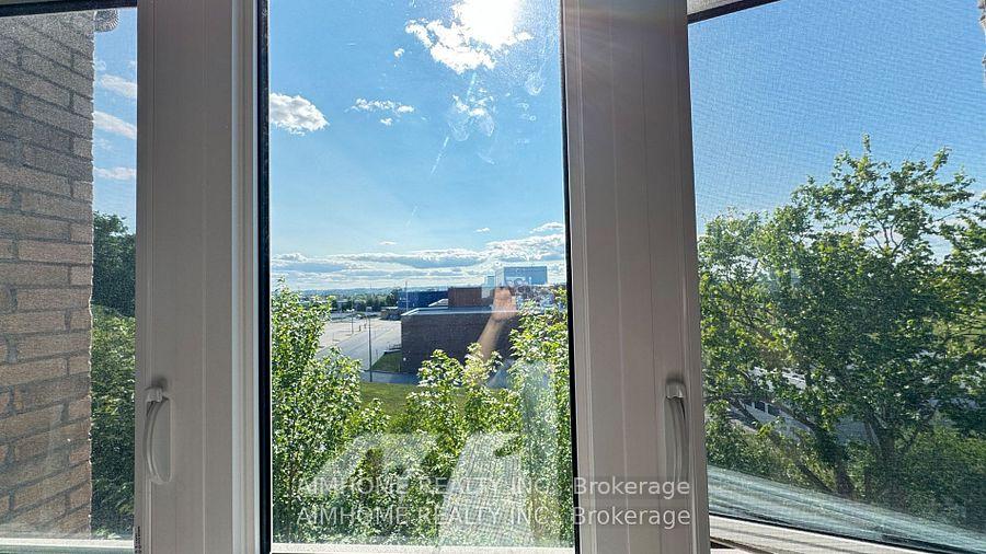 Photo 6 of 105 Gordon Circle, Newmarket, Gorham-College Manor — HOMEH