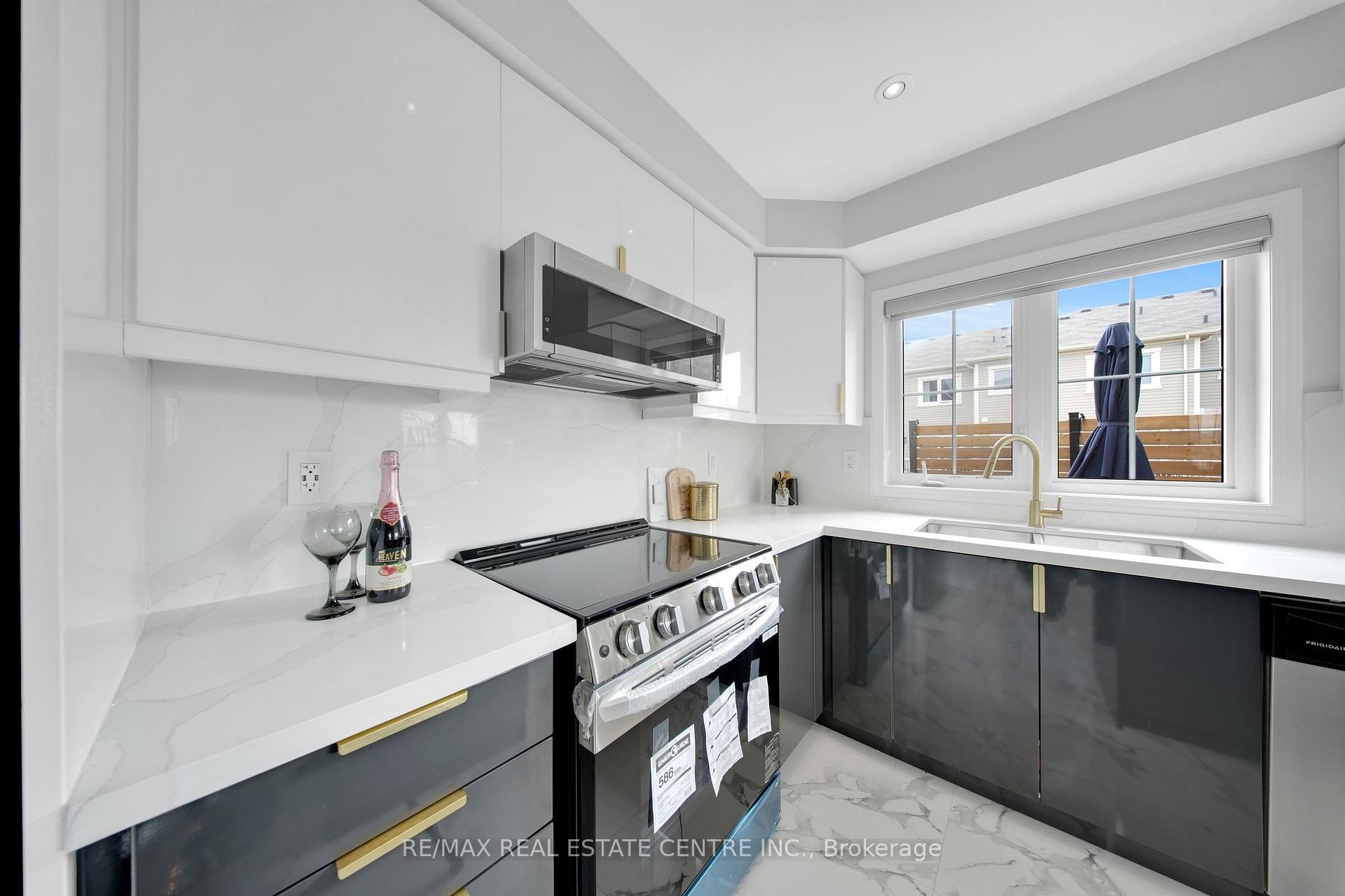 Photo 12 of 100 Whitlock Avenue, Milton, Ford — HOMEH