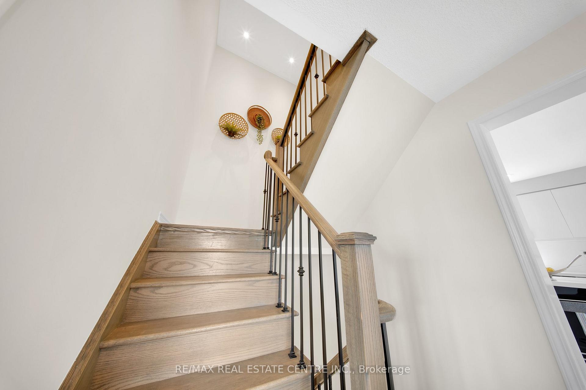 Photo 15 of 100 Whitlock Avenue, Milton, Ford — HOMEH