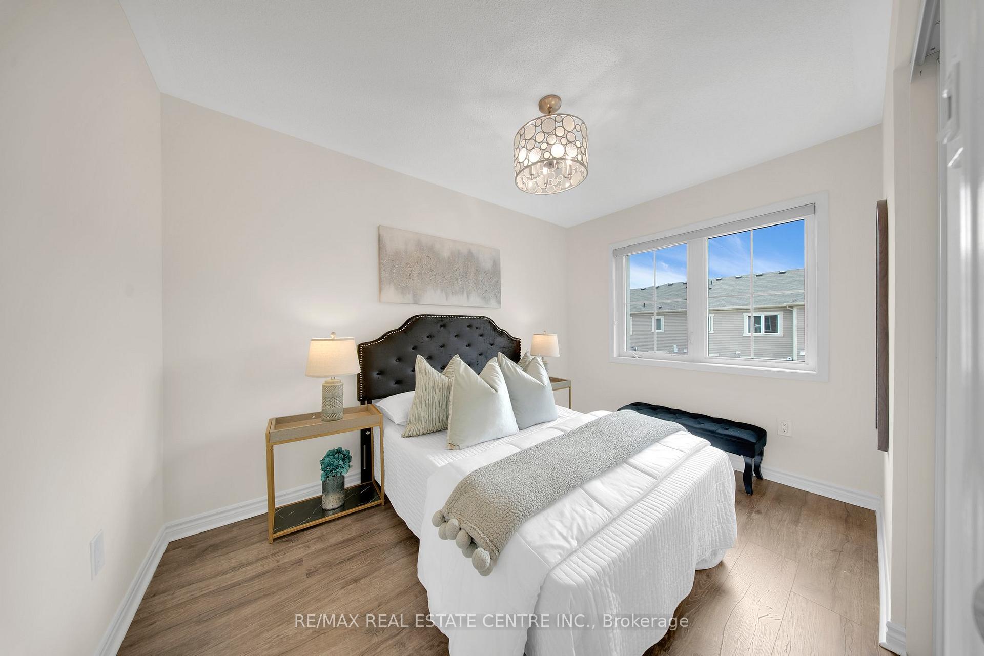 Photo 32 of 100 Whitlock Avenue, Milton, Ford — HOMEH
