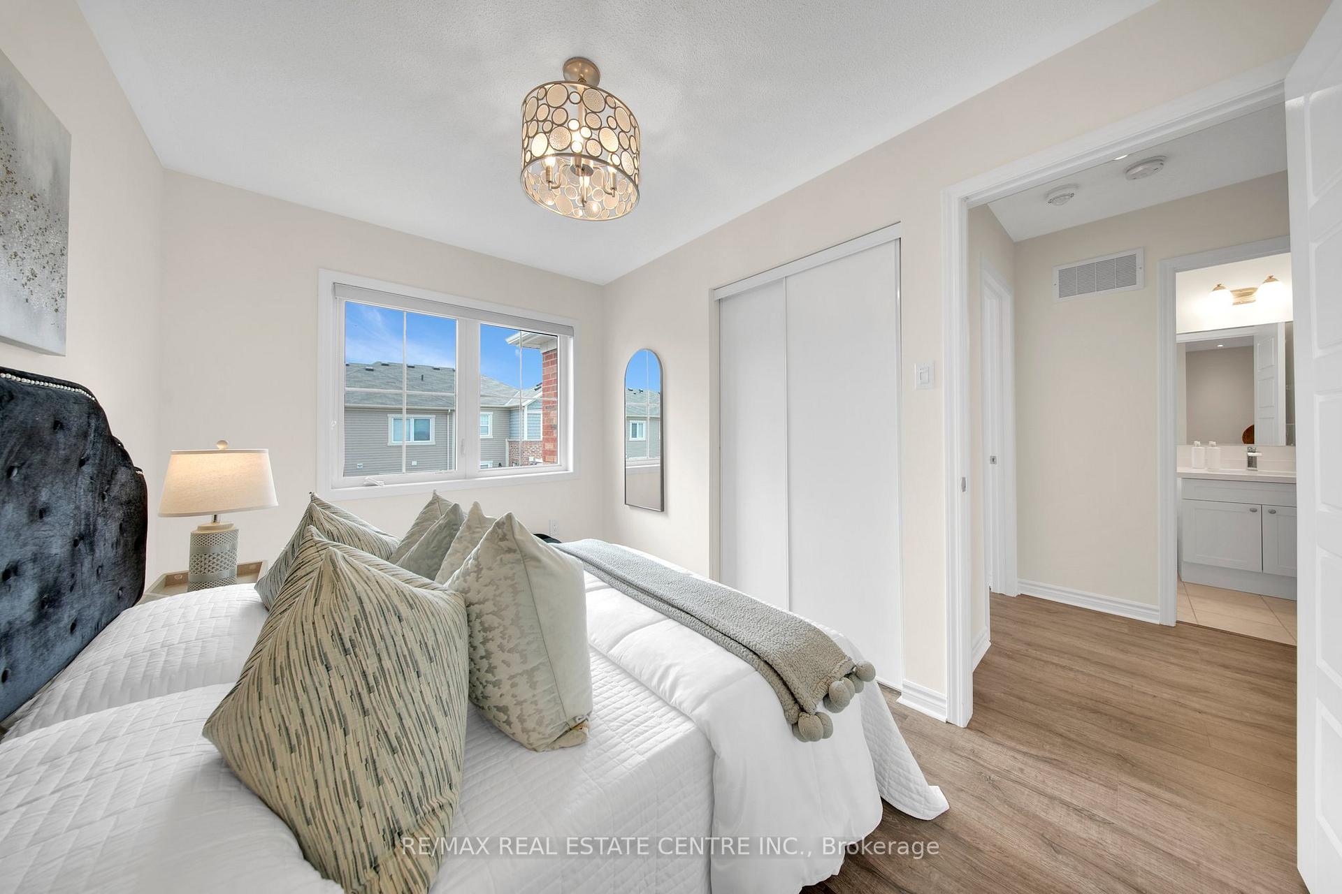 Photo 25 of 100 Whitlock Avenue, Milton, Ford — HOMEH