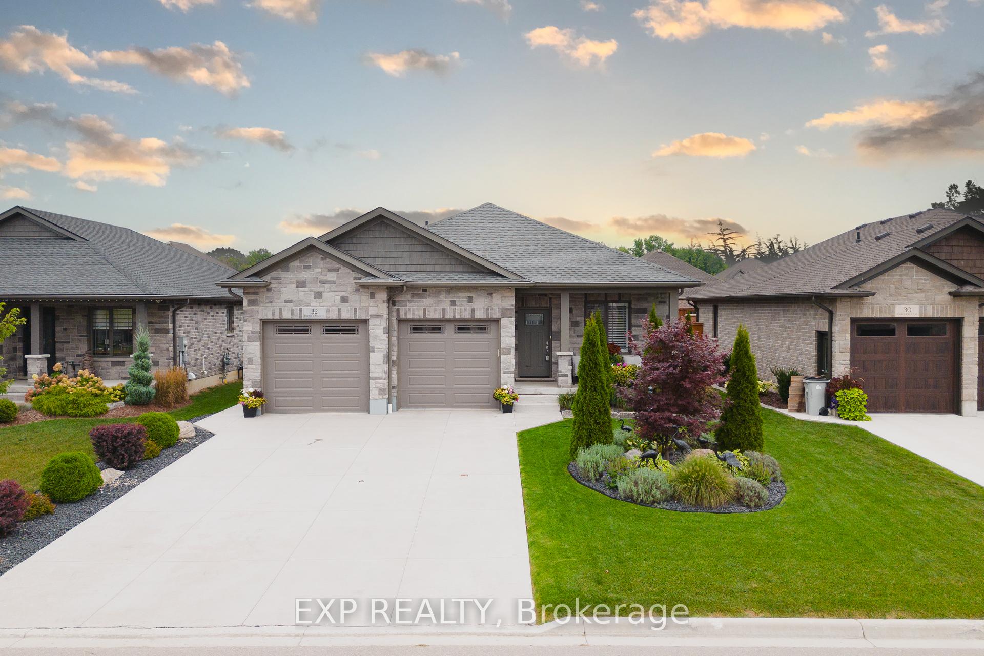 Front of 32 Forbes Crescent
