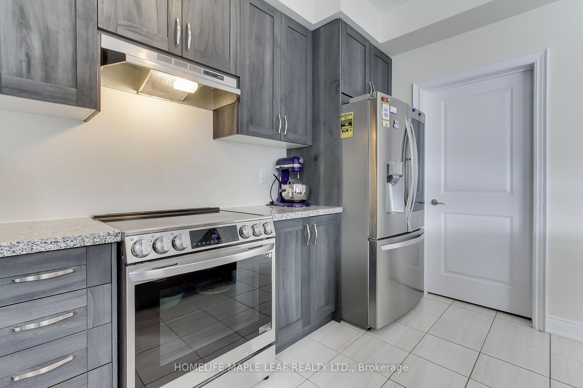 Photo 14 of 31 Janes Crescent, New Tecumseth, Rural New Tecumseth — HOMEH