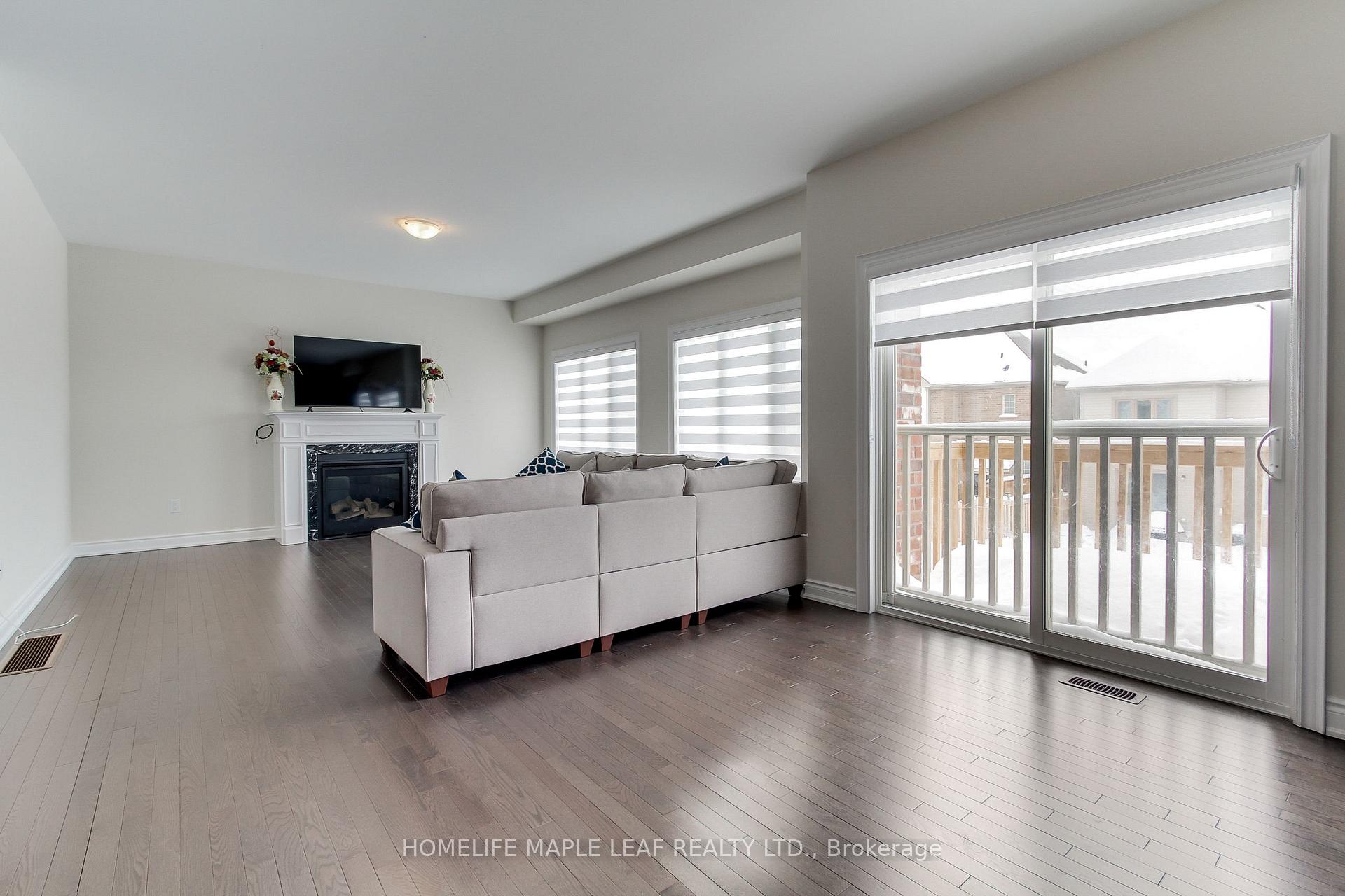 Photo 18 of 31 Janes Crescent, New Tecumseth, Rural New Tecumseth — HOMEH