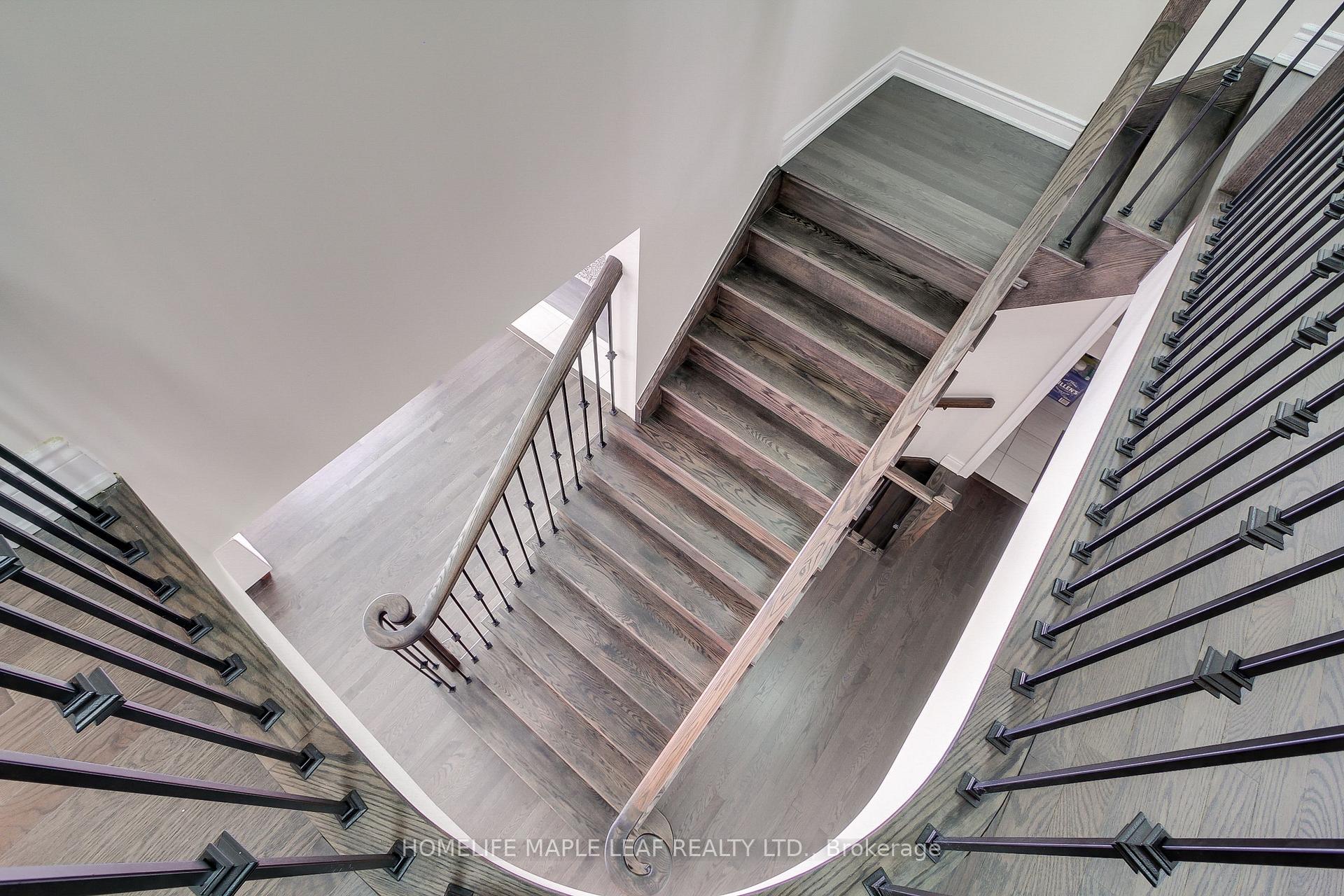 Photo 27 of 31 Janes Crescent, New Tecumseth, Rural New Tecumseth — HOMEH