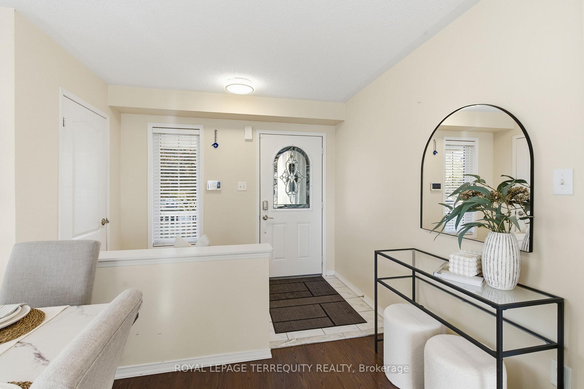 Photo 4 of 1722 Yardley Street, Oshawa, Taunton — HOMEH
