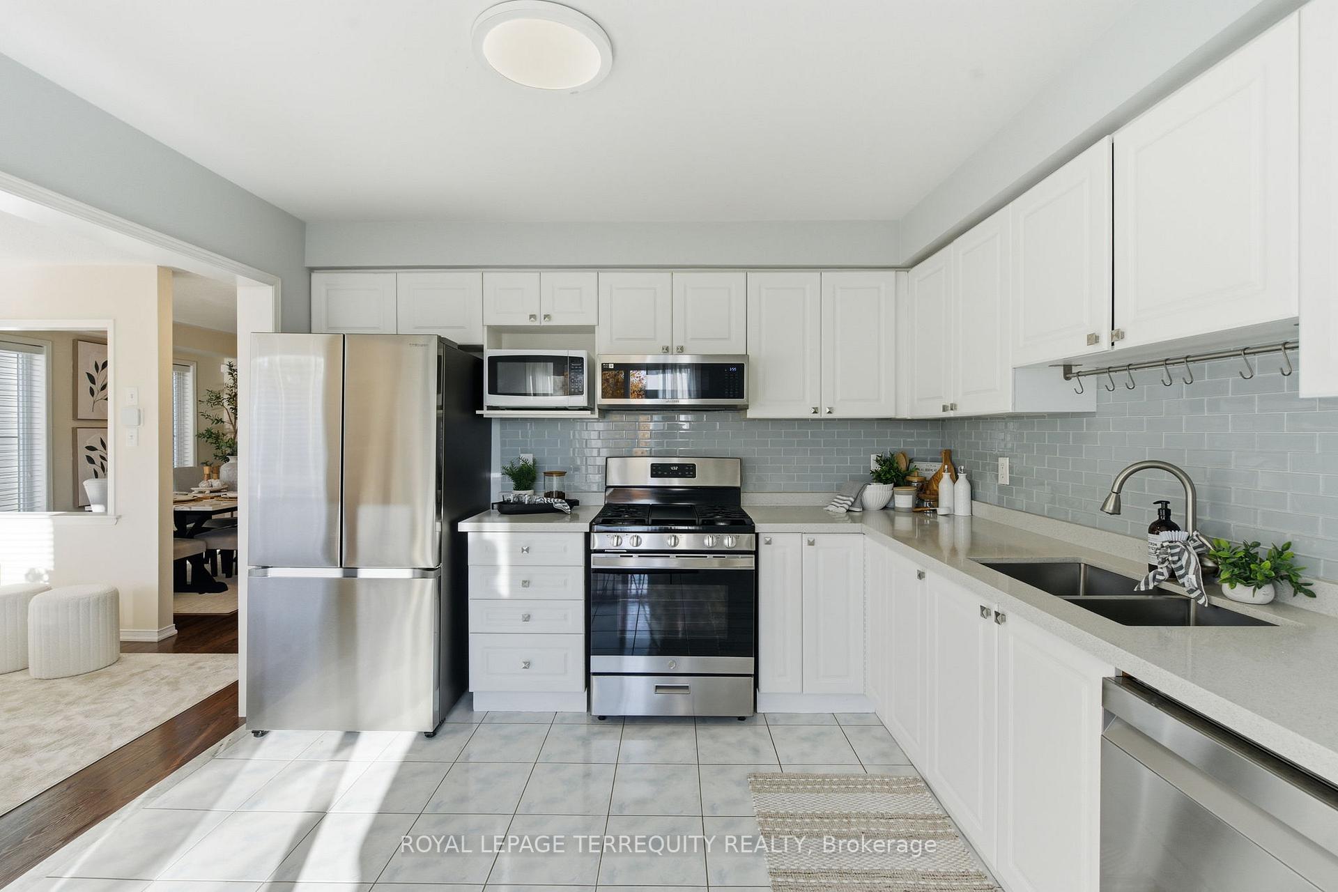 Photo 9 of 1722 Yardley Street, Oshawa, Taunton — HOMEH