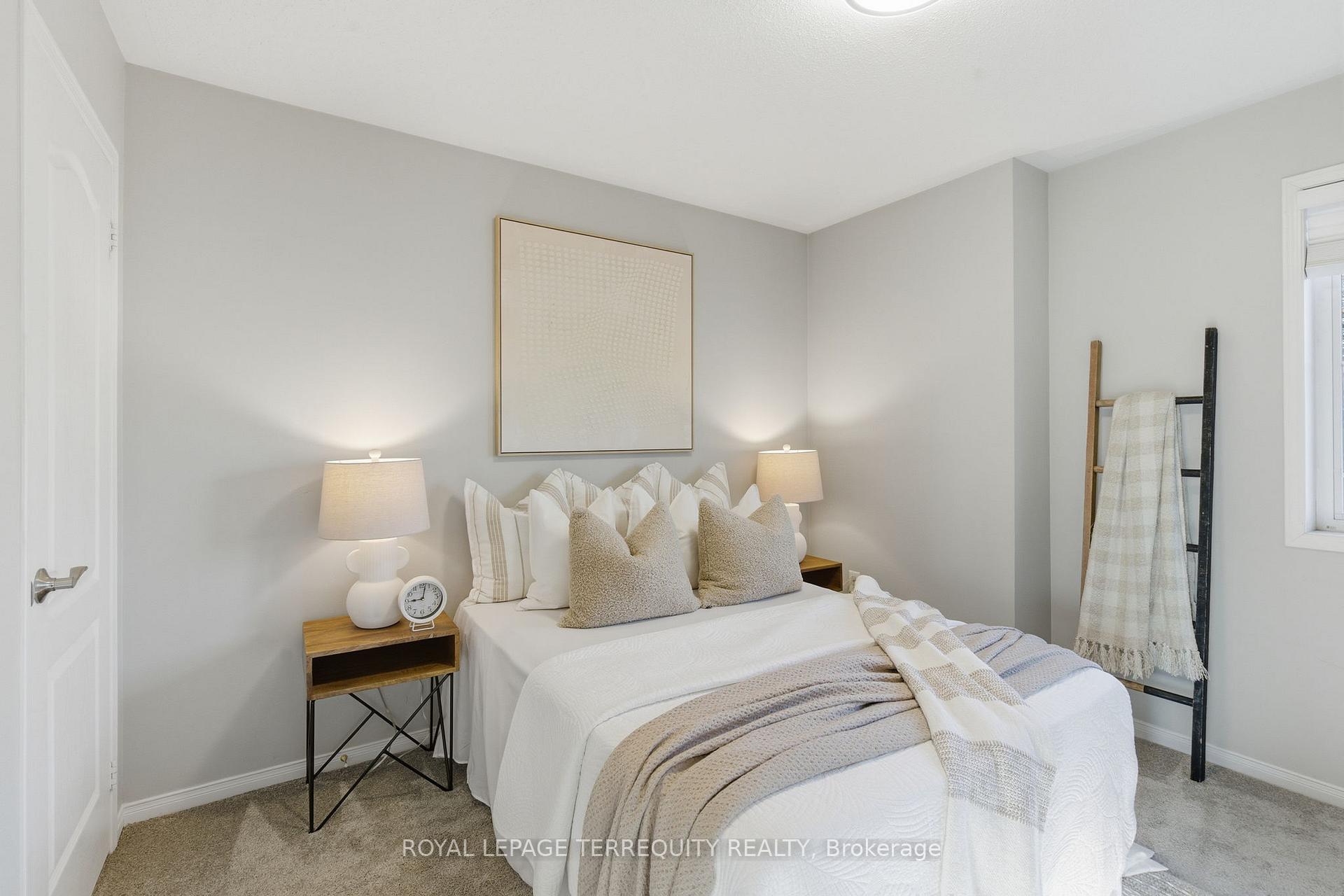 Photo 25 of 1722 Yardley Street, Oshawa, Taunton — HOMEH