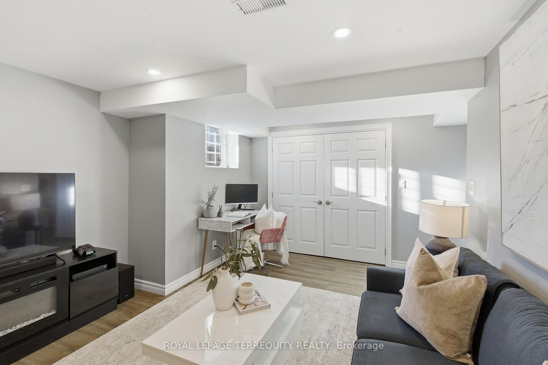 Photo 32 of 1722 Yardley Street, Oshawa, Taunton — HOMEH