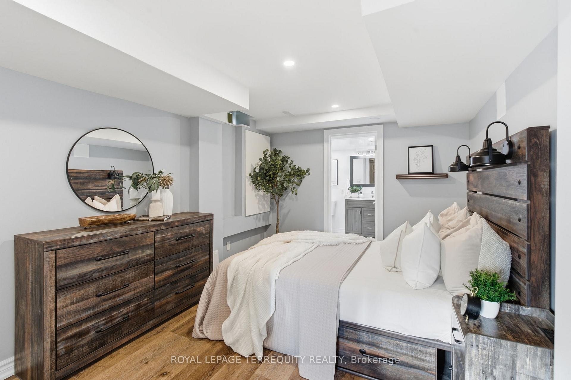 Photo 38 of 1722 Yardley Street, Oshawa, Taunton — HOMEH