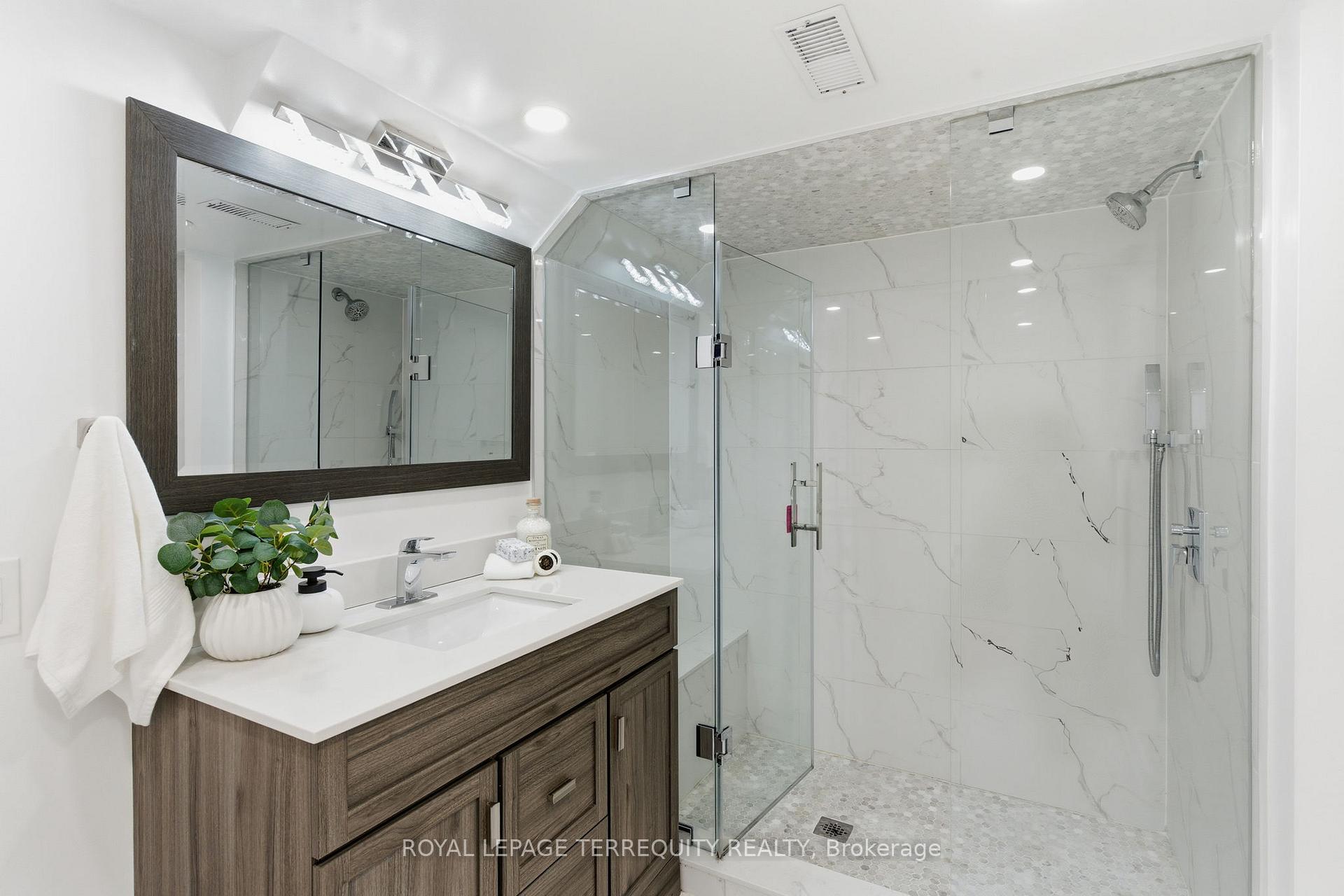 Photo 39 of 1722 Yardley Street, Oshawa, Taunton — HOMEH