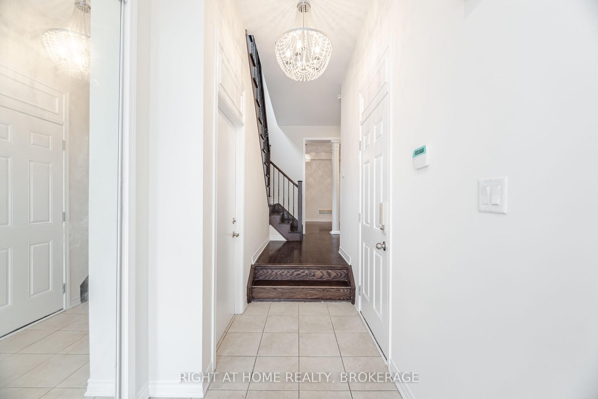 Photo 4 of (UPPER) 106 Rottenburg Court, Milton, Willmott — HOMEH