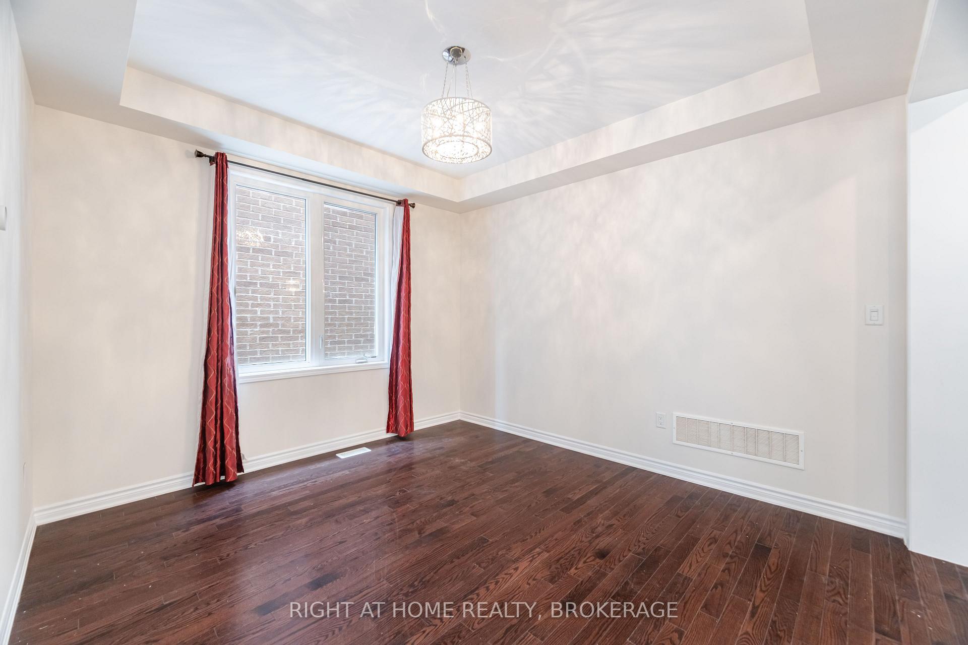 Photo 7 of (UPPER) 106 Rottenburg Court, Milton, Willmott — HOMEH