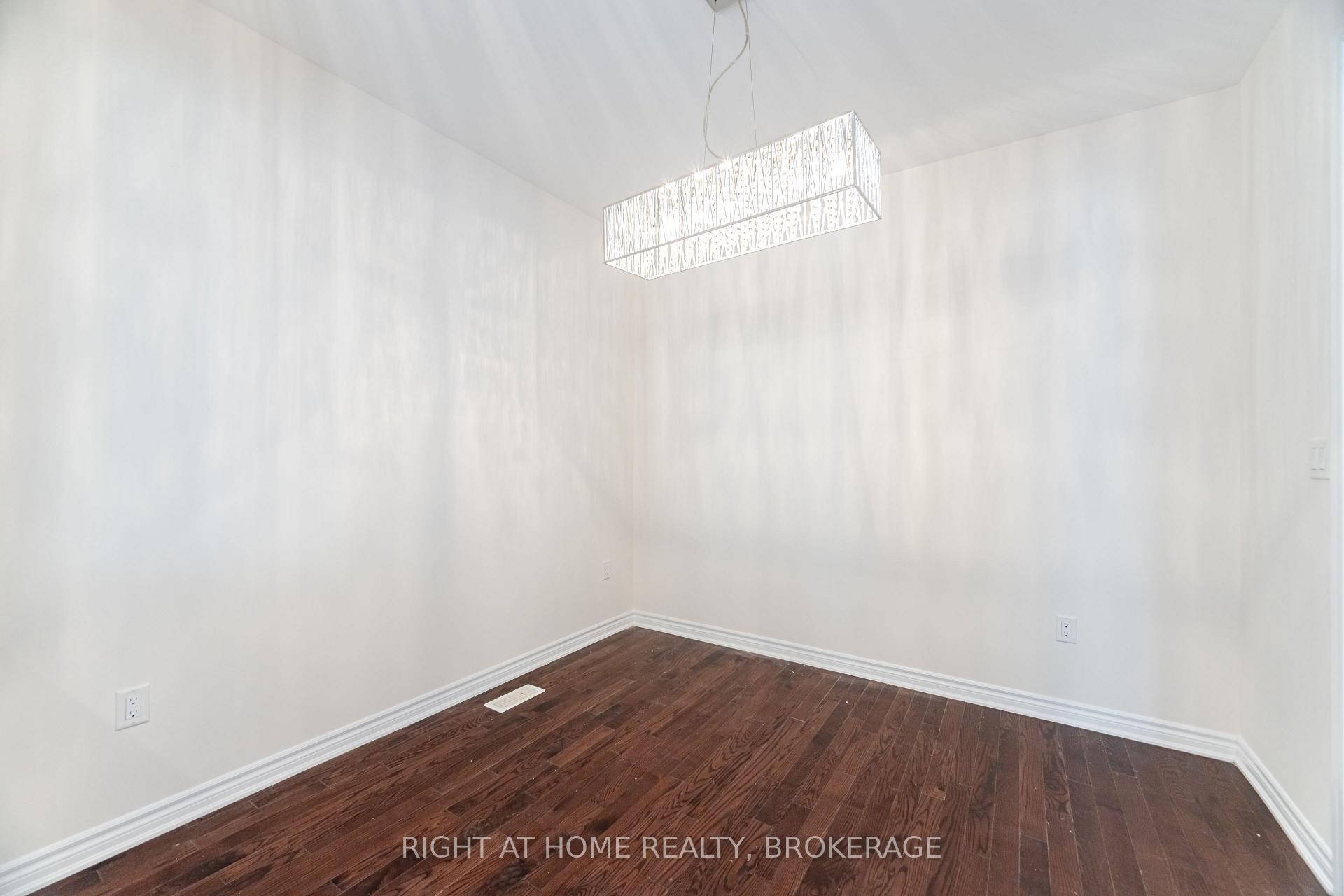 Photo 3 of (UPPER) 106 Rottenburg Court, Milton, Willmott — HOMEH