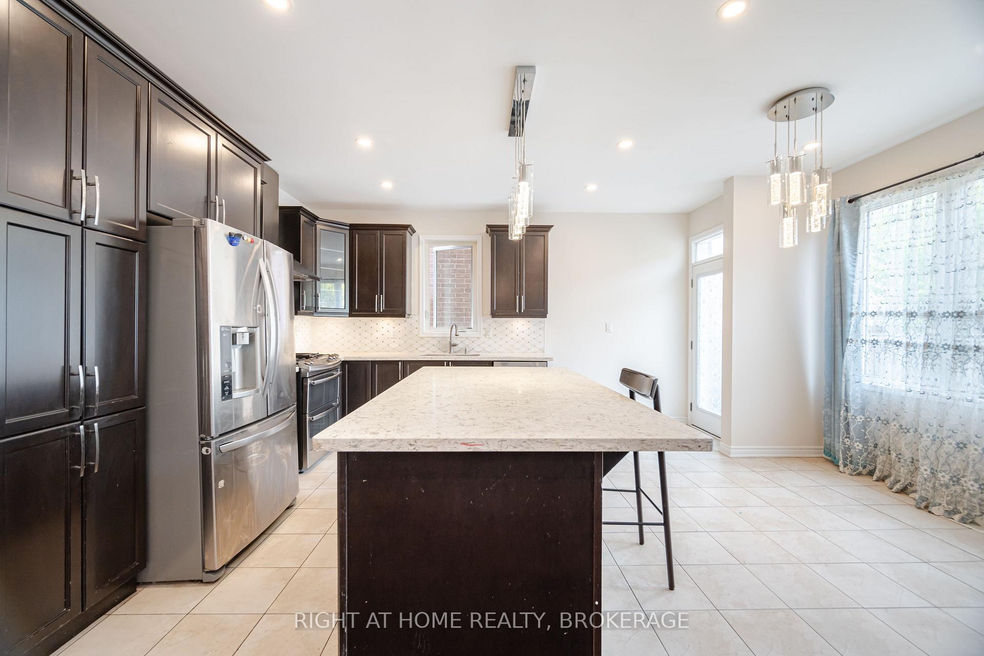 Photo 11 of (UPPER) 106 Rottenburg Court, Milton, Willmott — HOMEH
