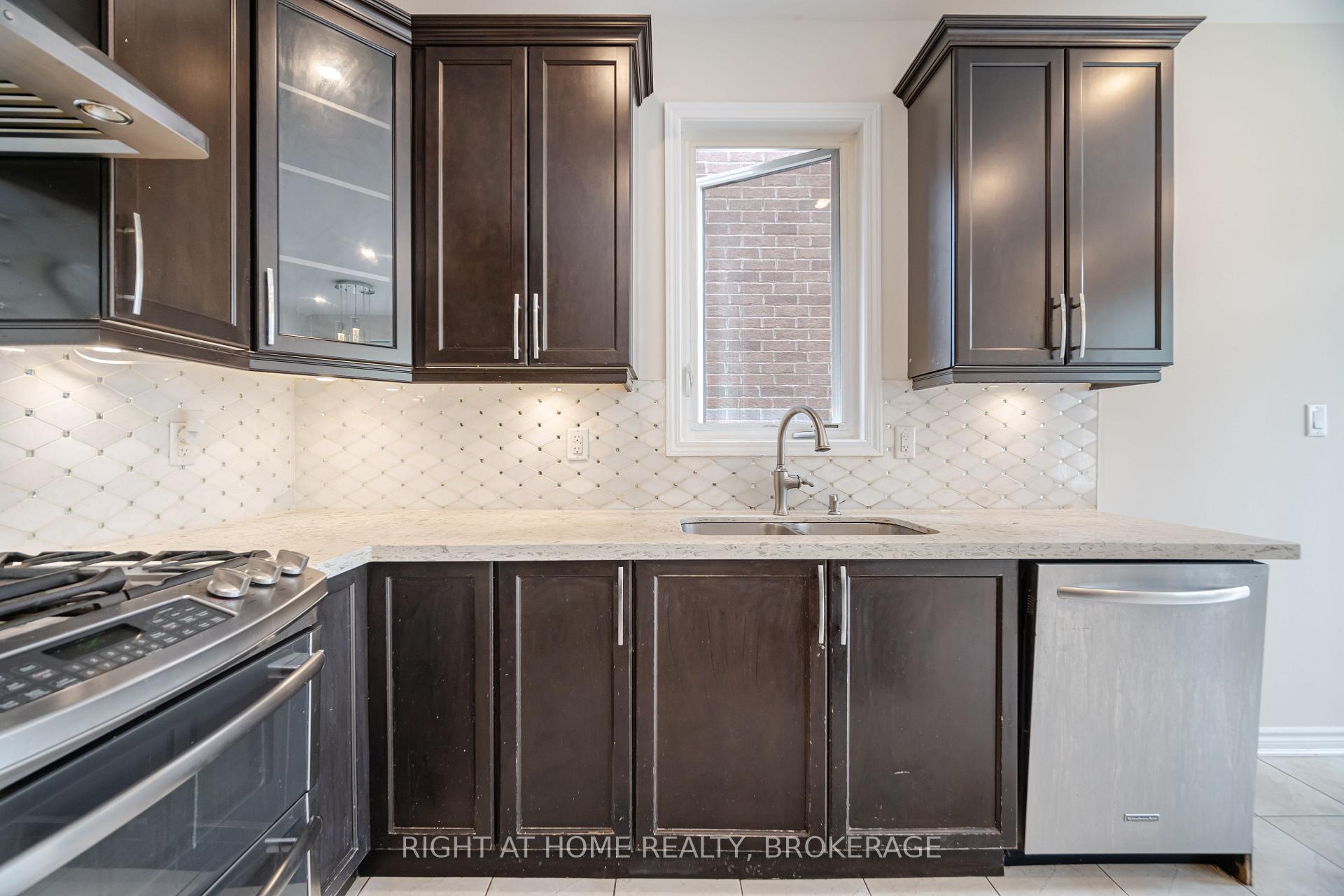 Photo 9 of (UPPER) 106 Rottenburg Court, Milton, Willmott — HOMEH
